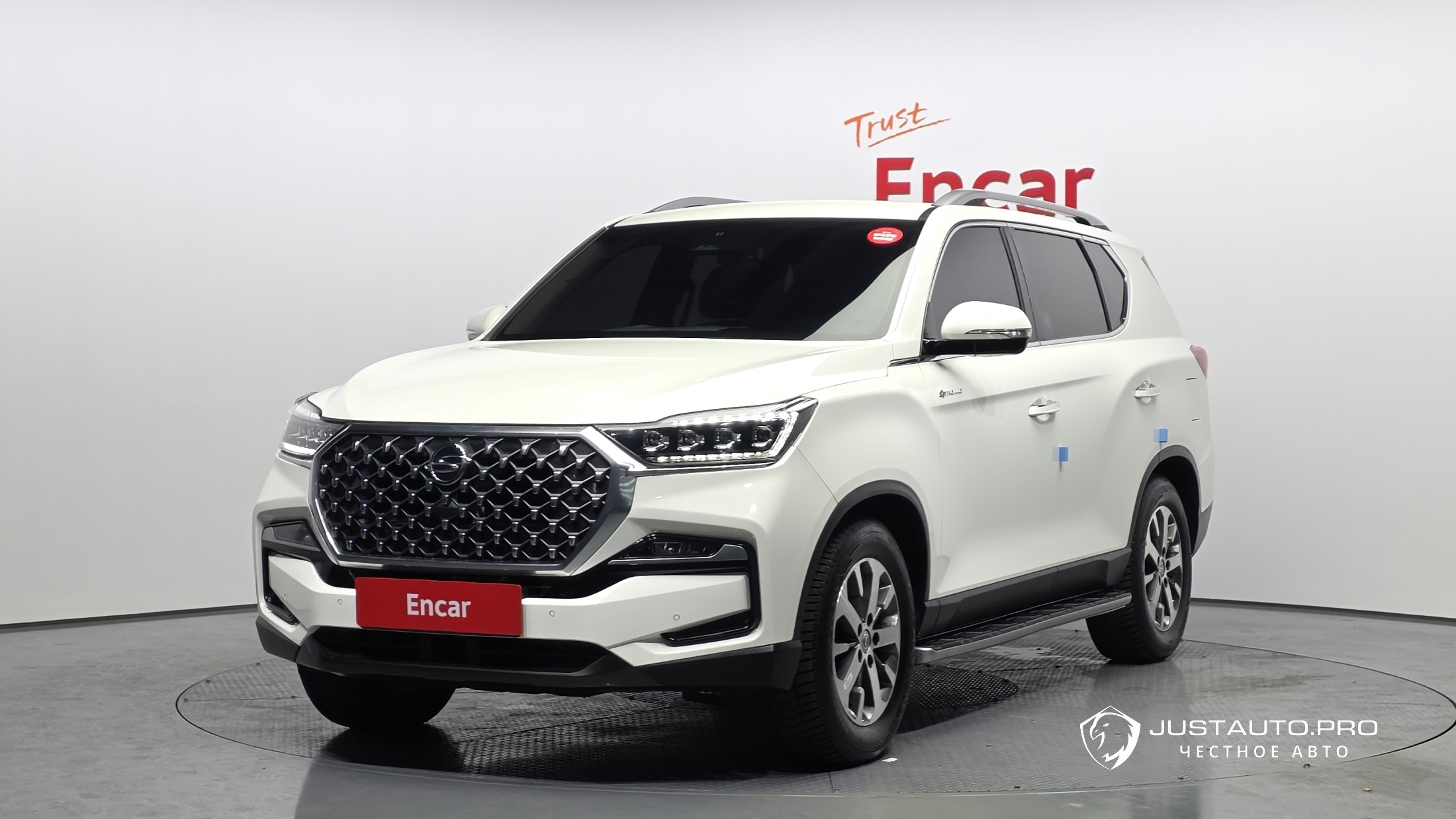 Автомобиль KG_Mobility_Ssangyong Rexton