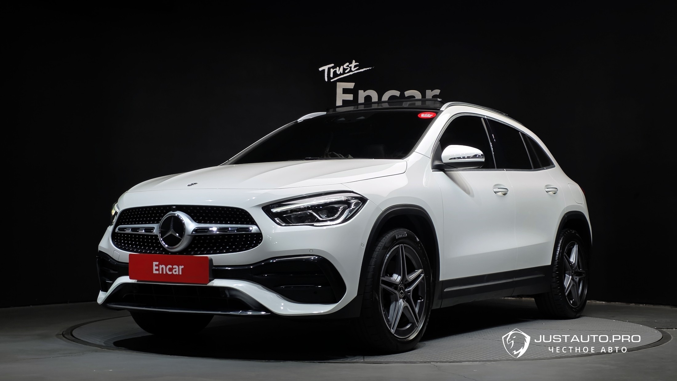 Автомобиль Mercedes-Benz GLA-Class