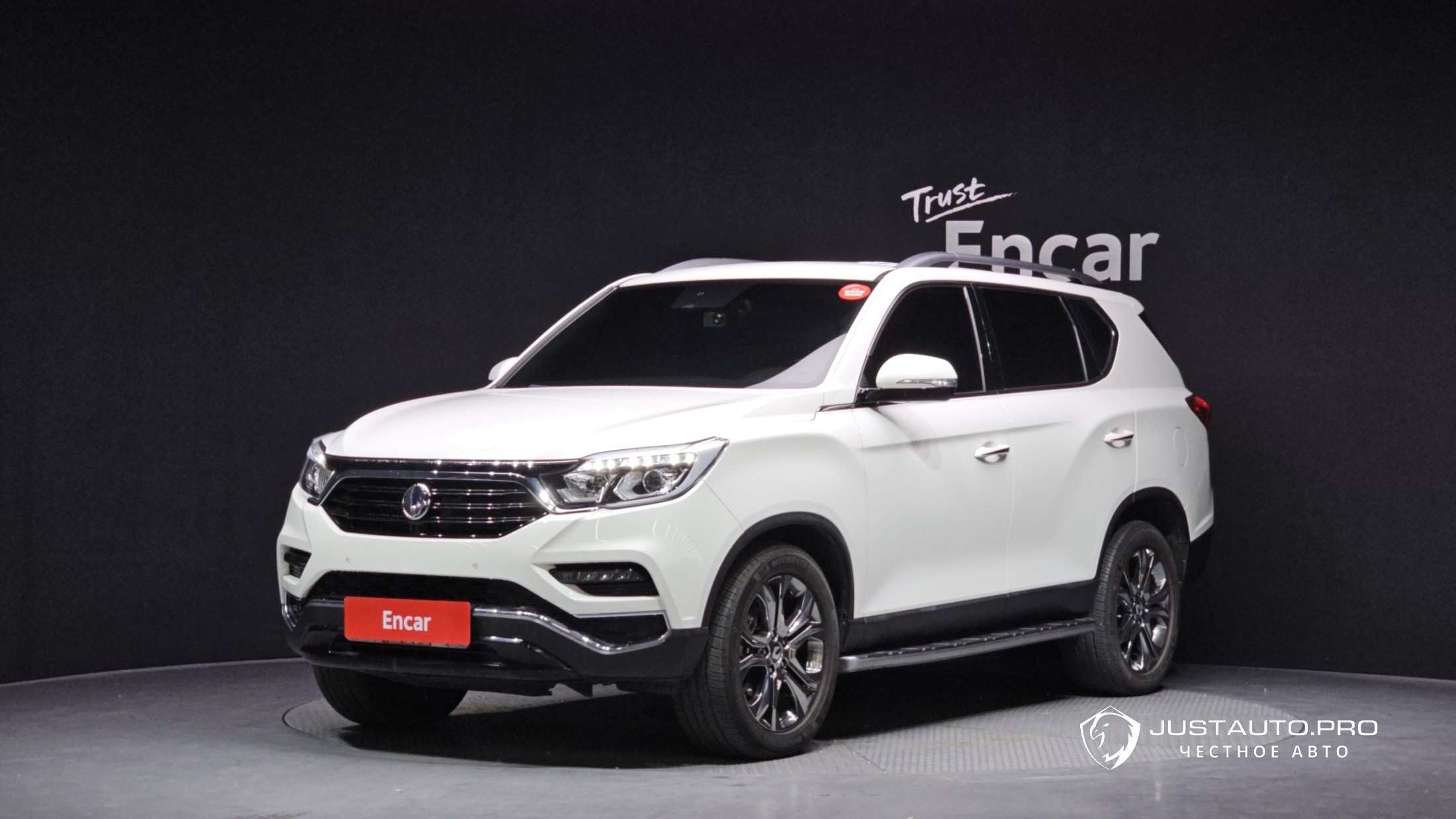 Автомобиль KG_Mobility_Ssangyong Rexton