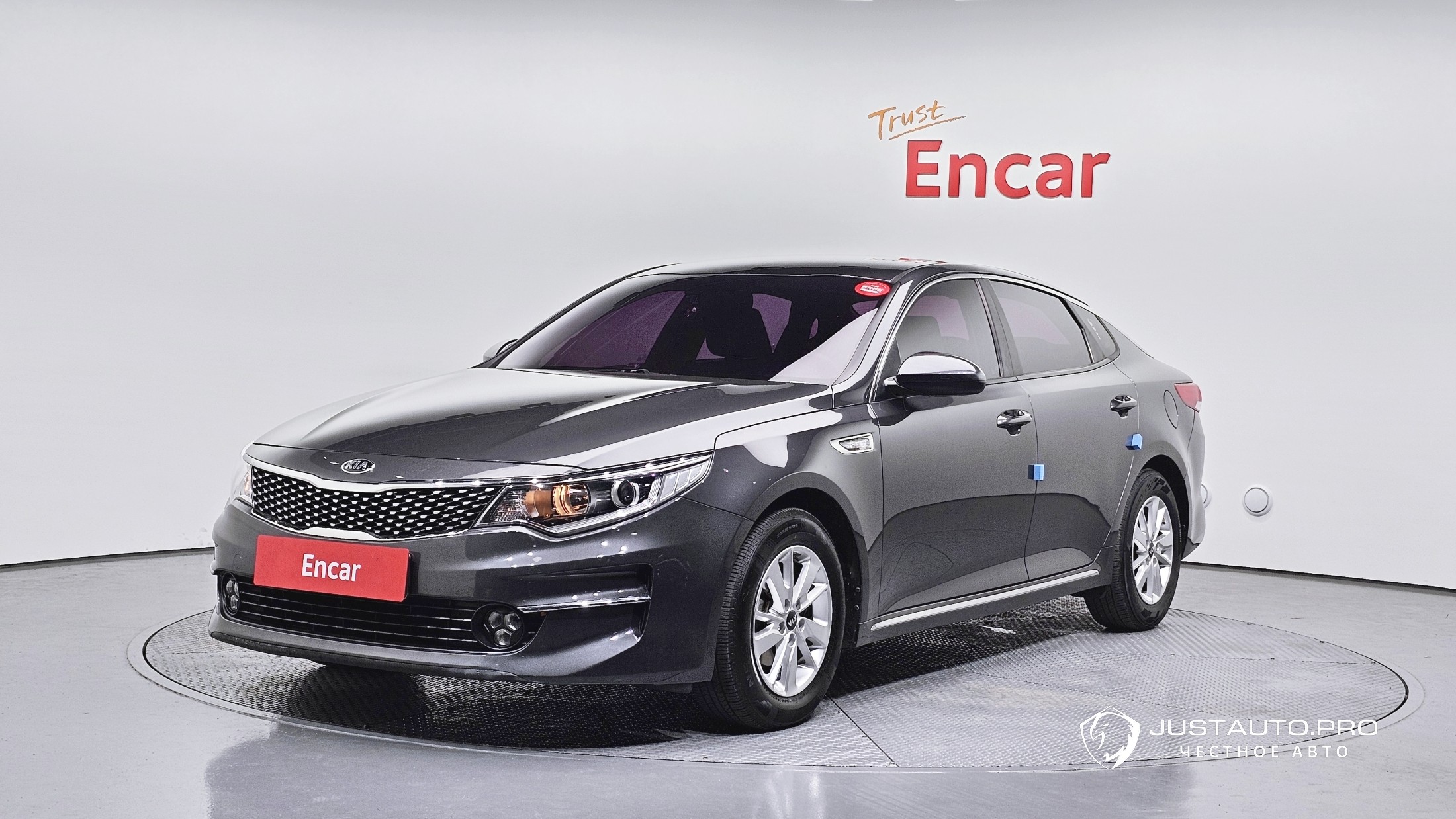 Автомобиль Kia K5