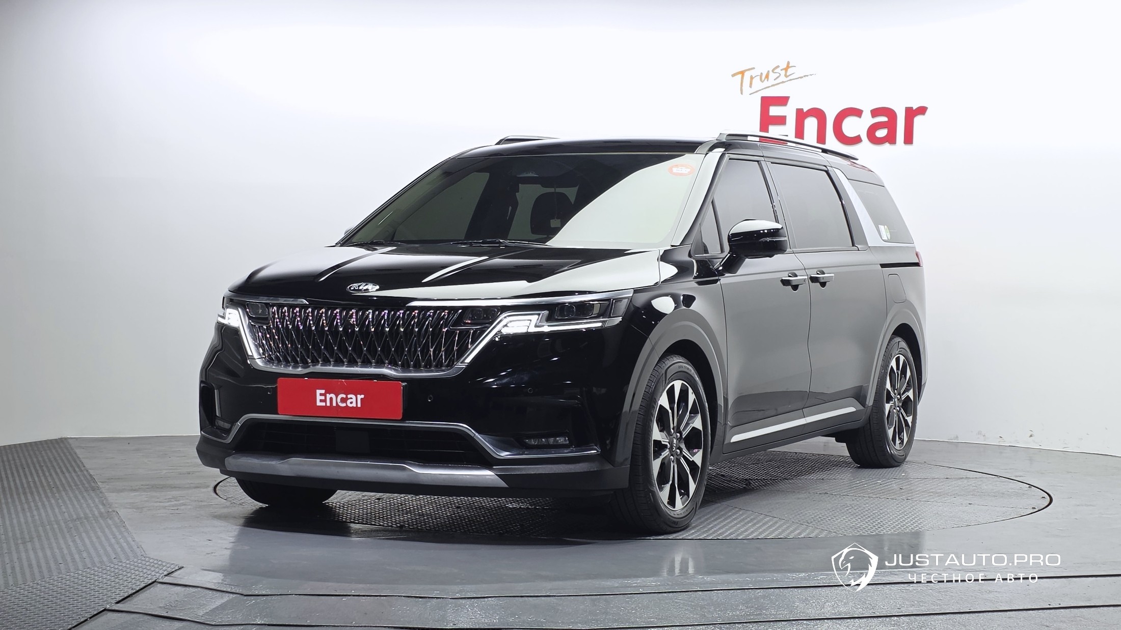 Автомобиль Kia Canival