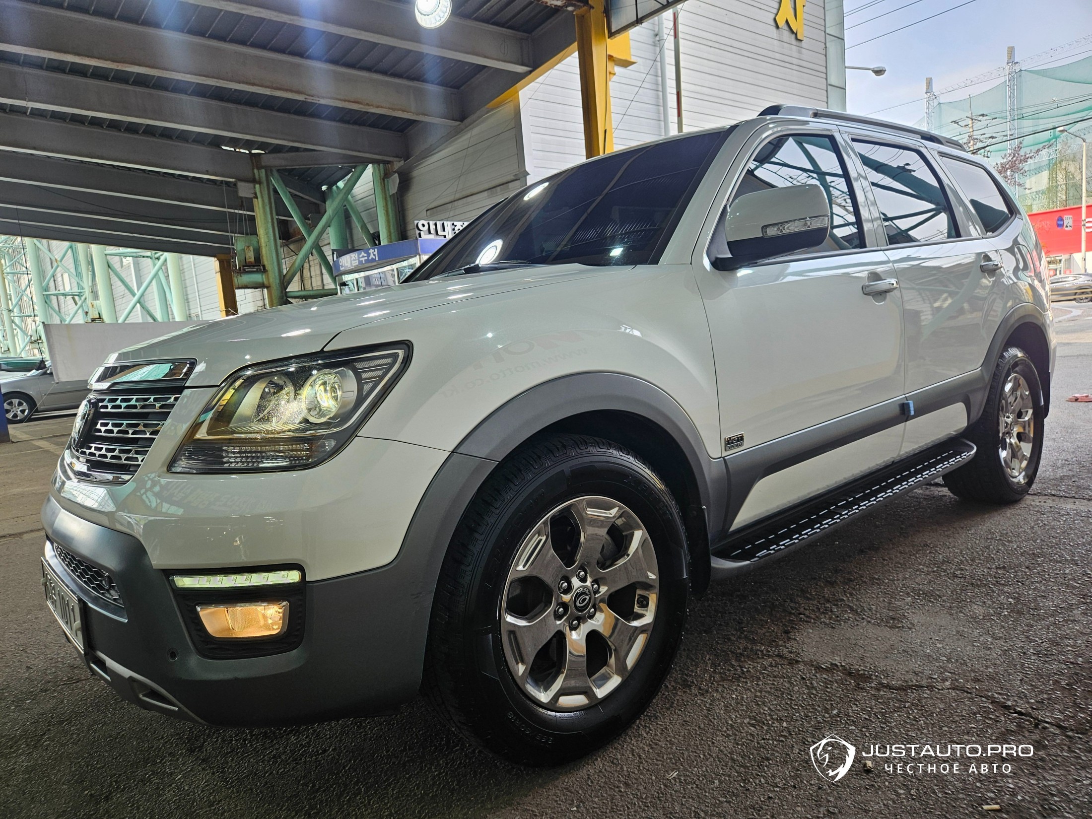 Автомобиль Kia Mohave