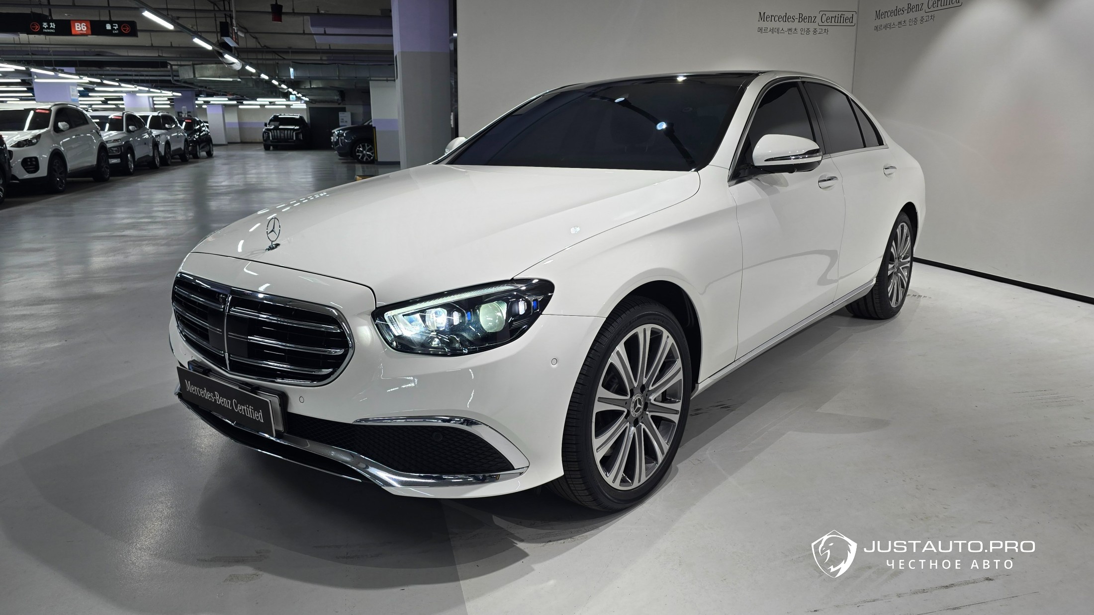 Автомобиль Mercedes-Benz E-Class