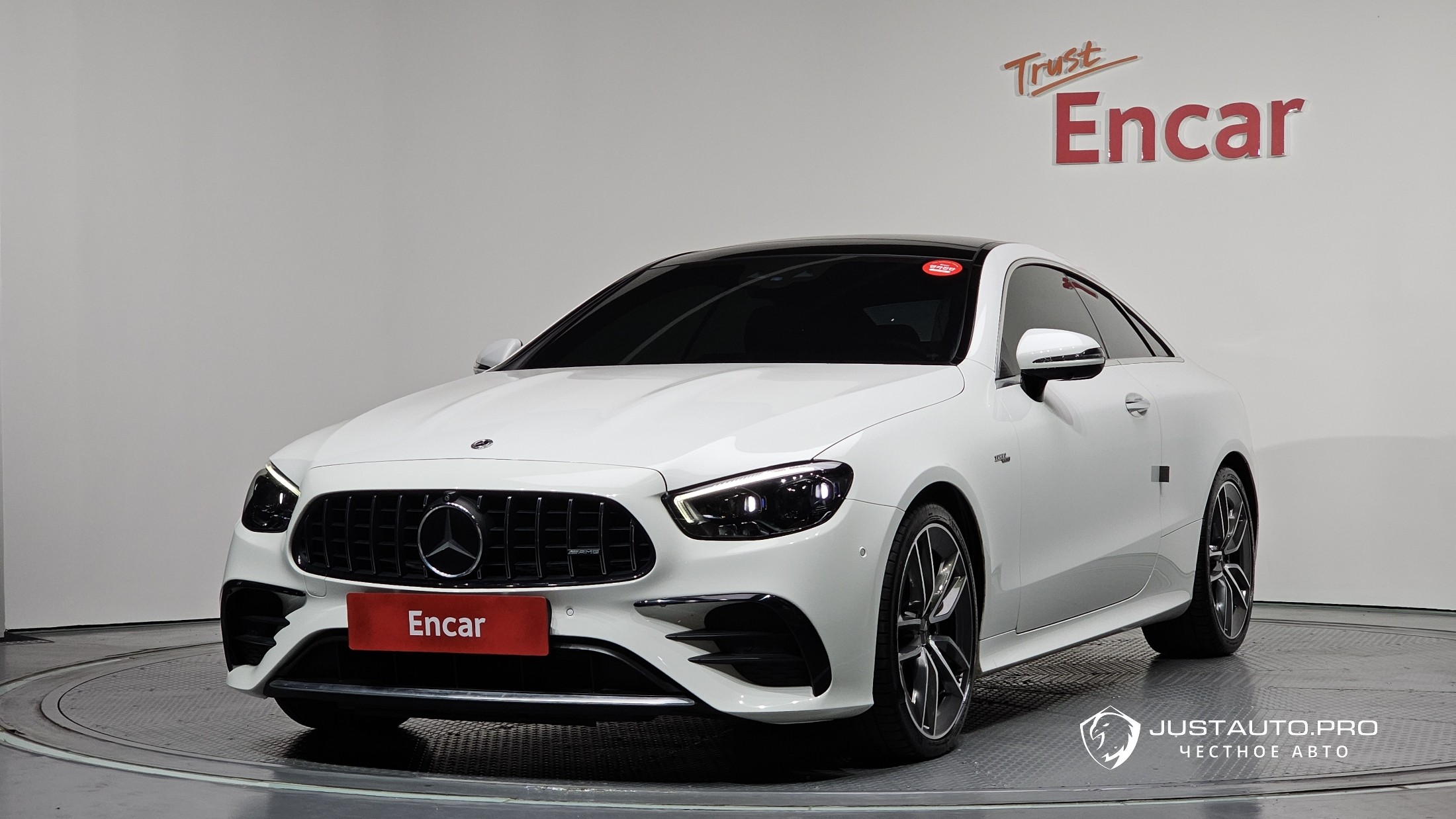 Автомобиль Mercedes-Benz E-Class
