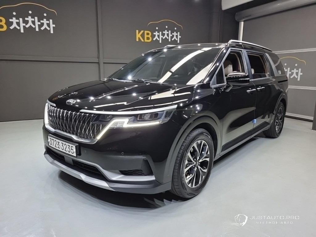 Автомобиль Kia Canival