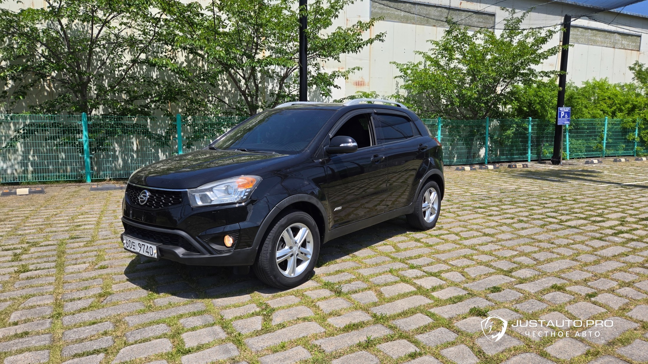 Автомобиль KG_Mobility_Ssangyong KORANDO