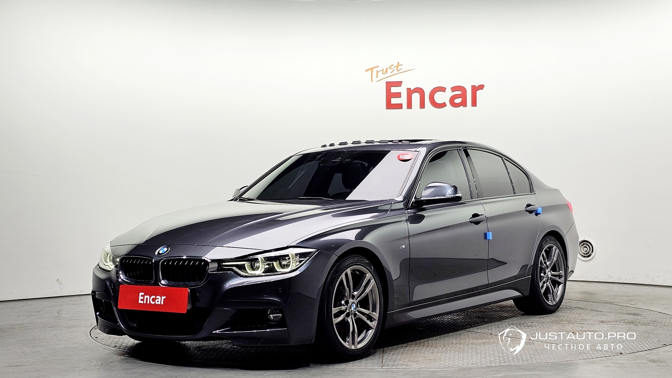 Автомобиль BMW 3-Series