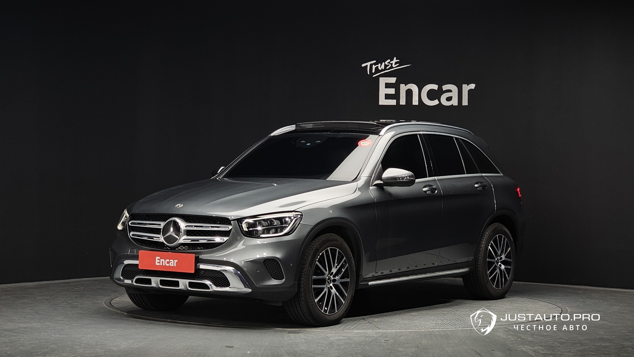 Автомобиль Mercedes-Benz GLC-Class