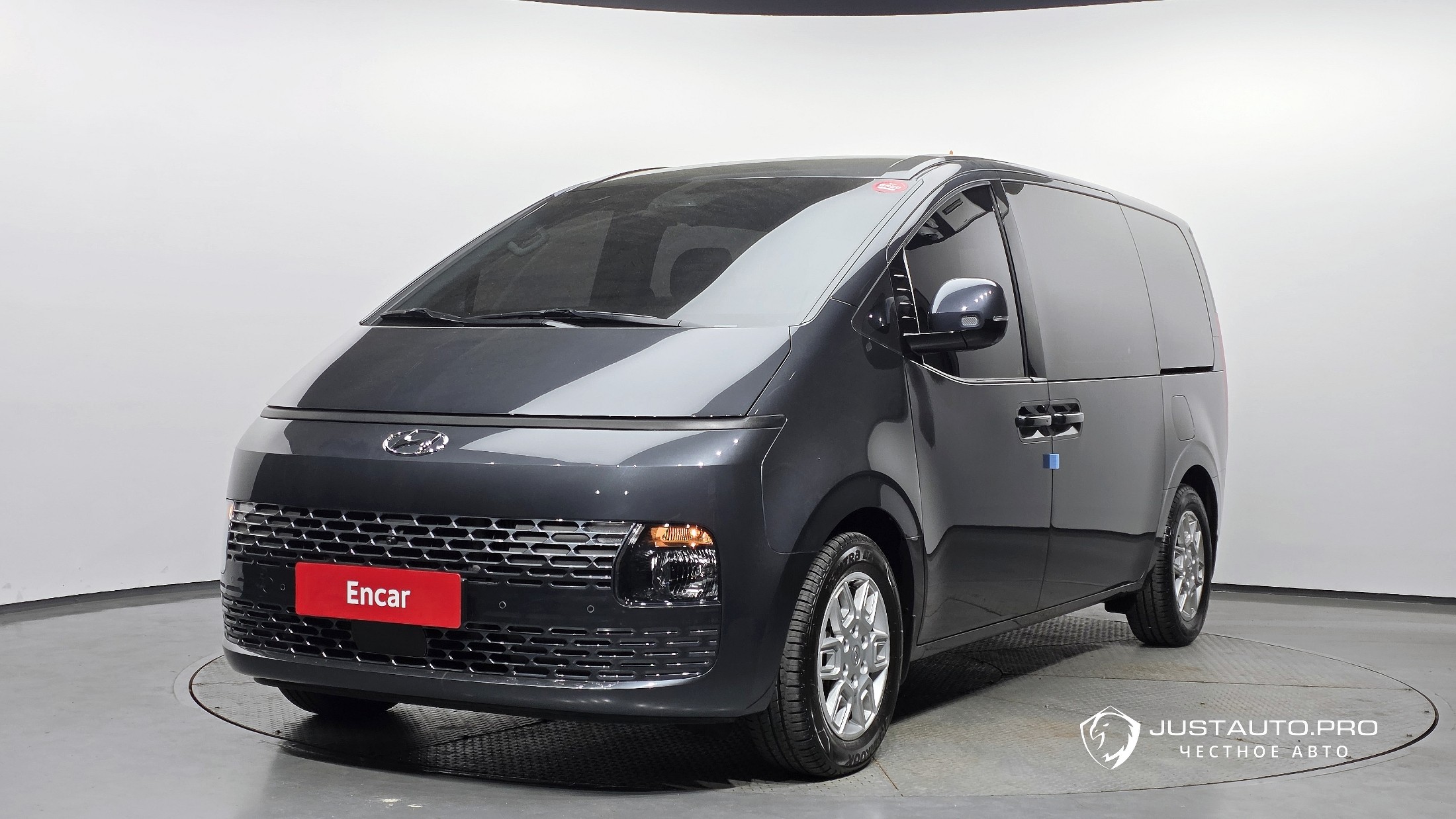 Автомобиль Hyundai Staria