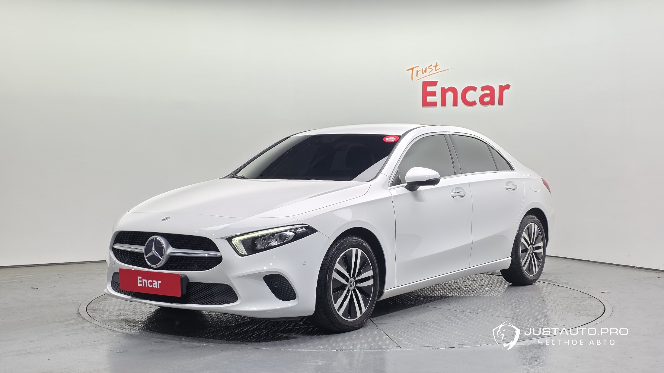 Автомобиль Mercedes-Benz A-Class