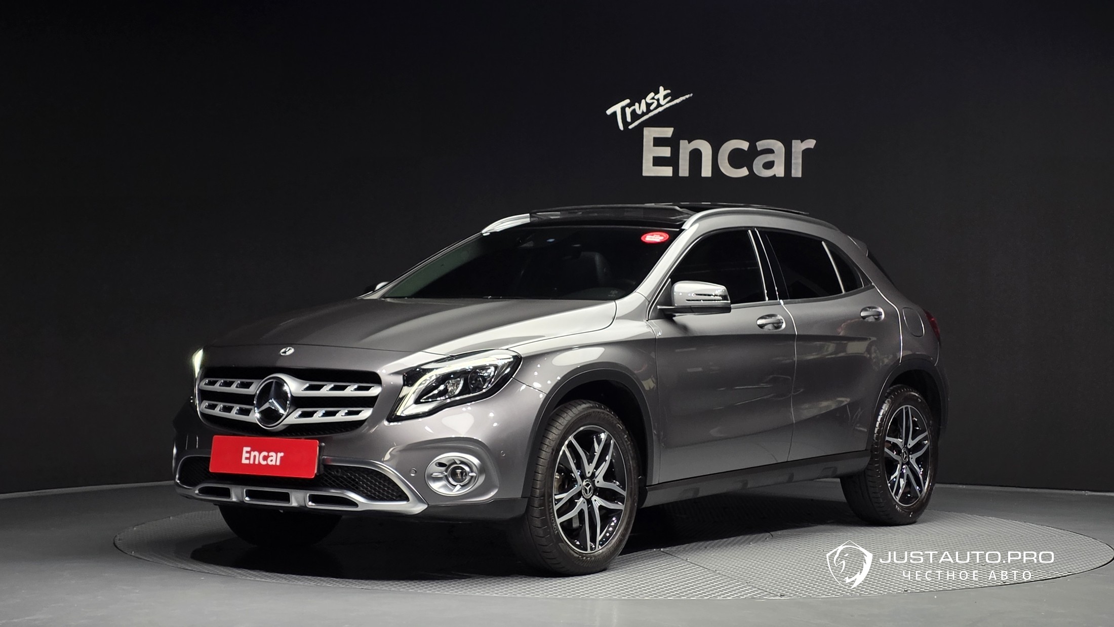 Автомобиль Mercedes-Benz GLA-Class