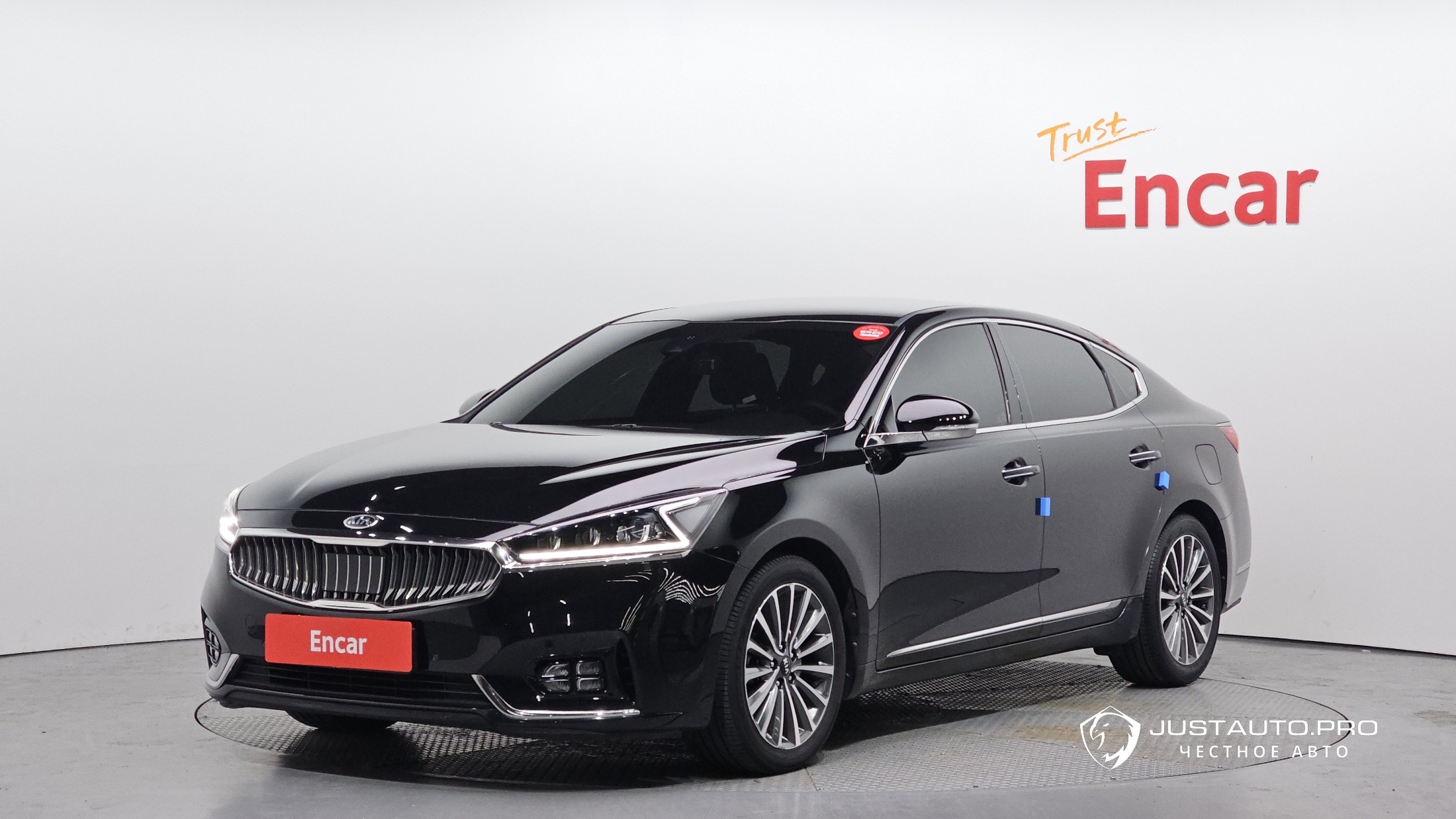 Автомобиль Kia K7