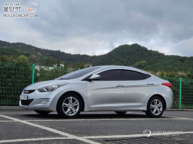 Автомобиль Hyundai AVANTE