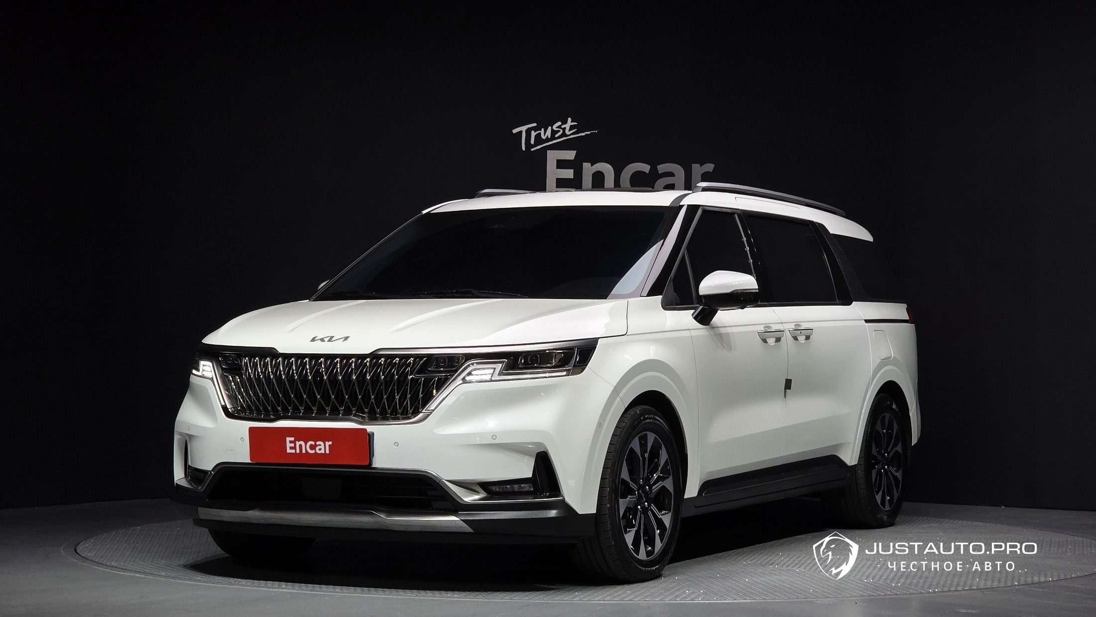 Автомобиль Kia Canival