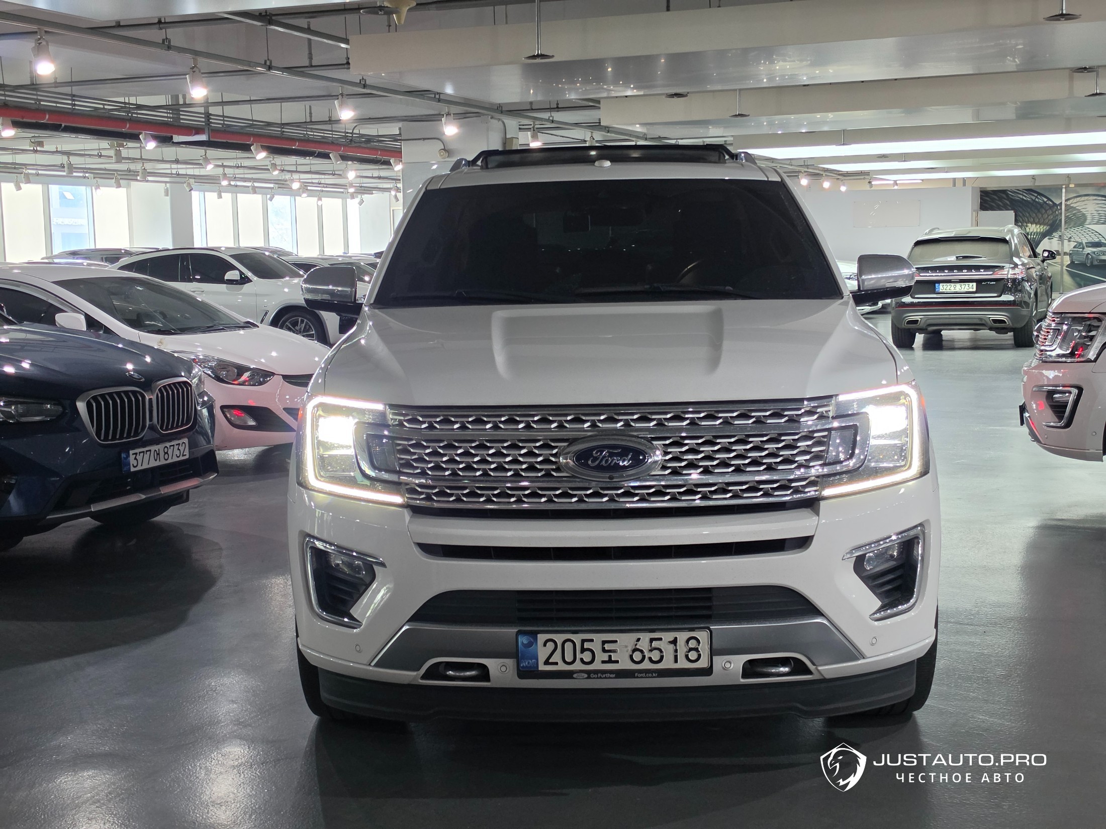 Автомобиль Ford Expedition