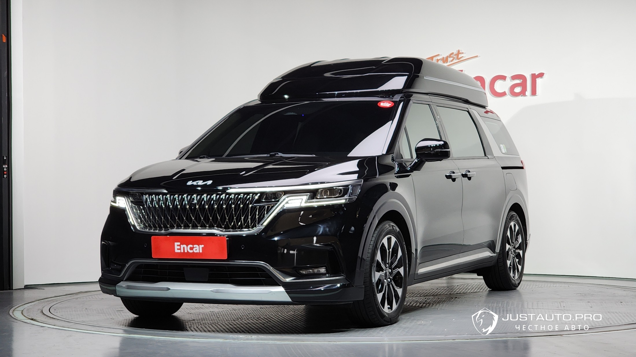 Автомобиль Kia Canival