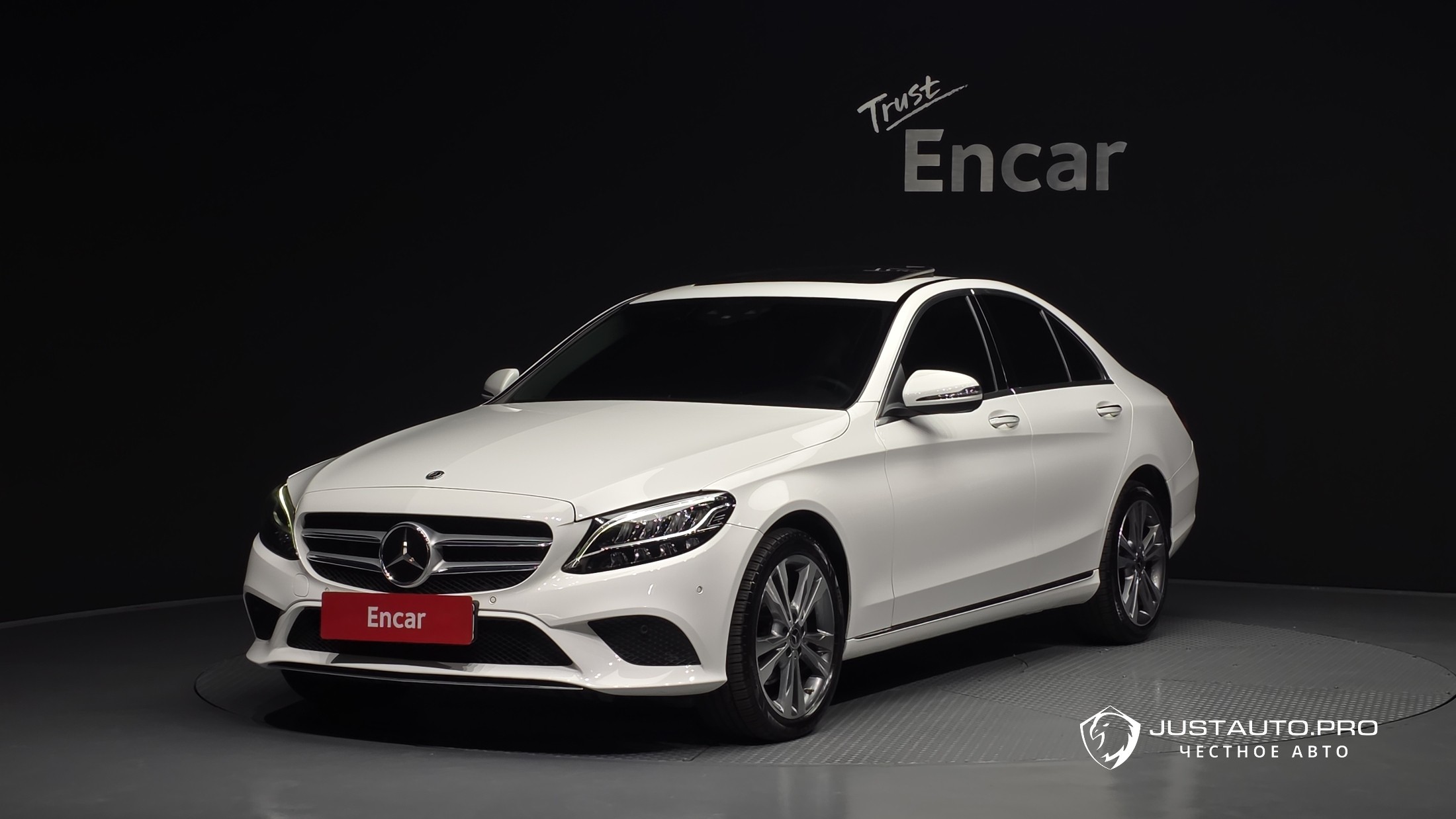 Автомобиль Mercedes-Benz C-Class