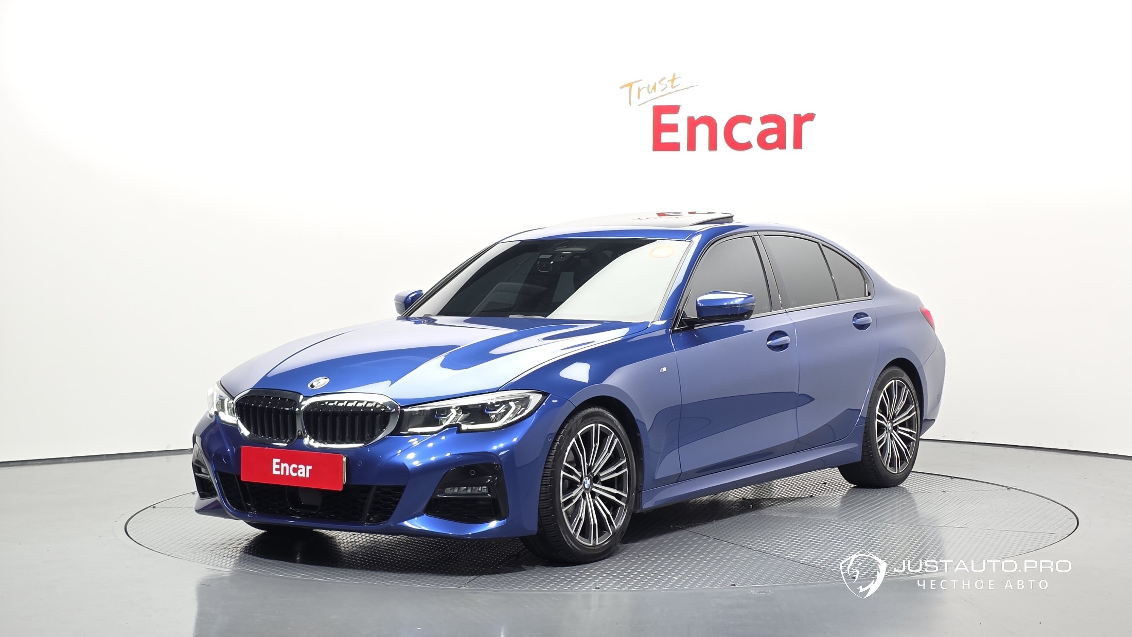 Автомобиль BMW 3-Series