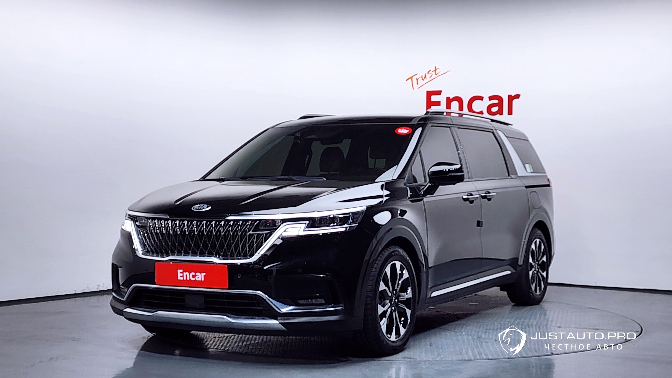 Автомобиль Kia Canival