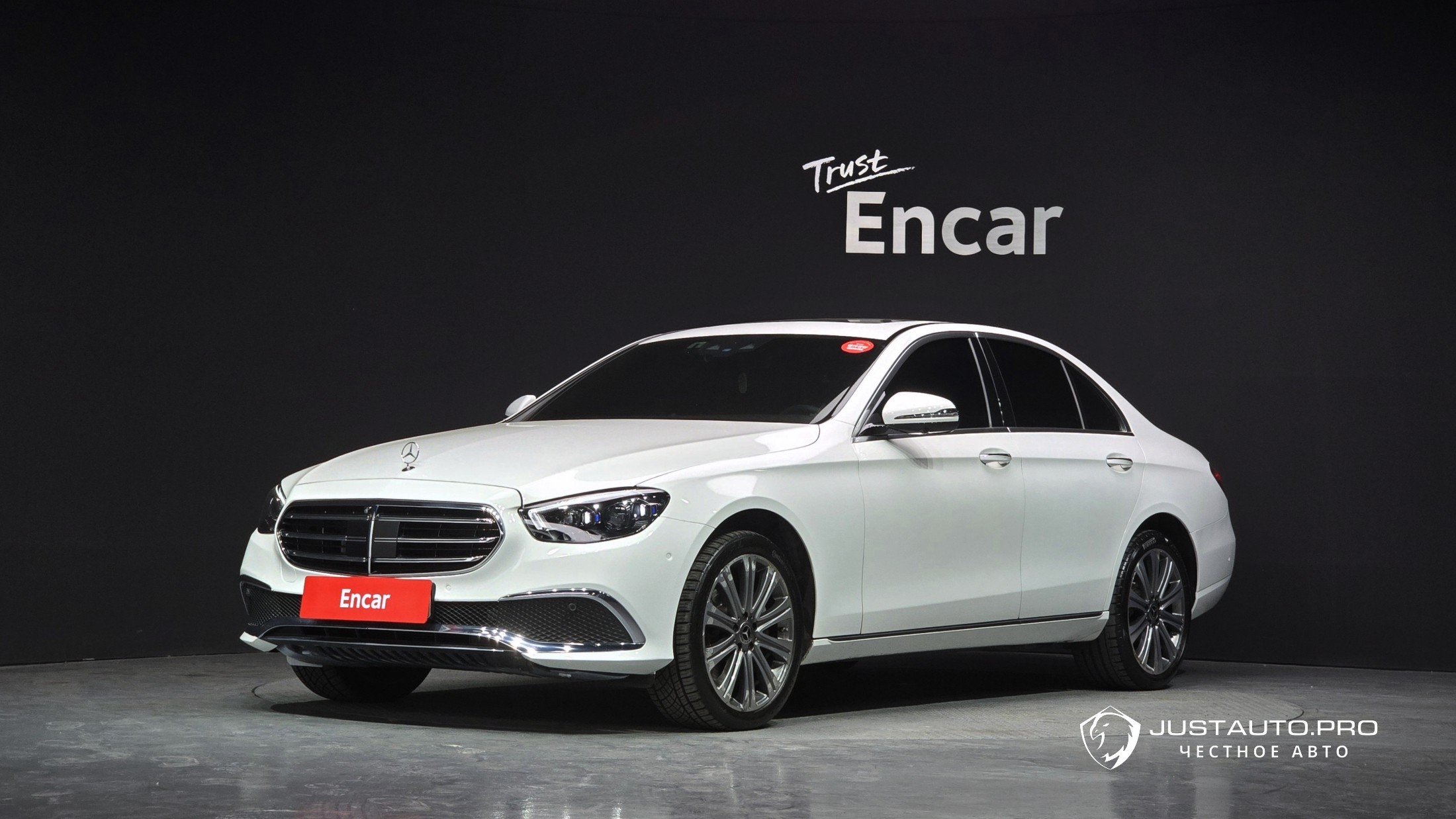 Автомобиль Mercedes-Benz E-Class
