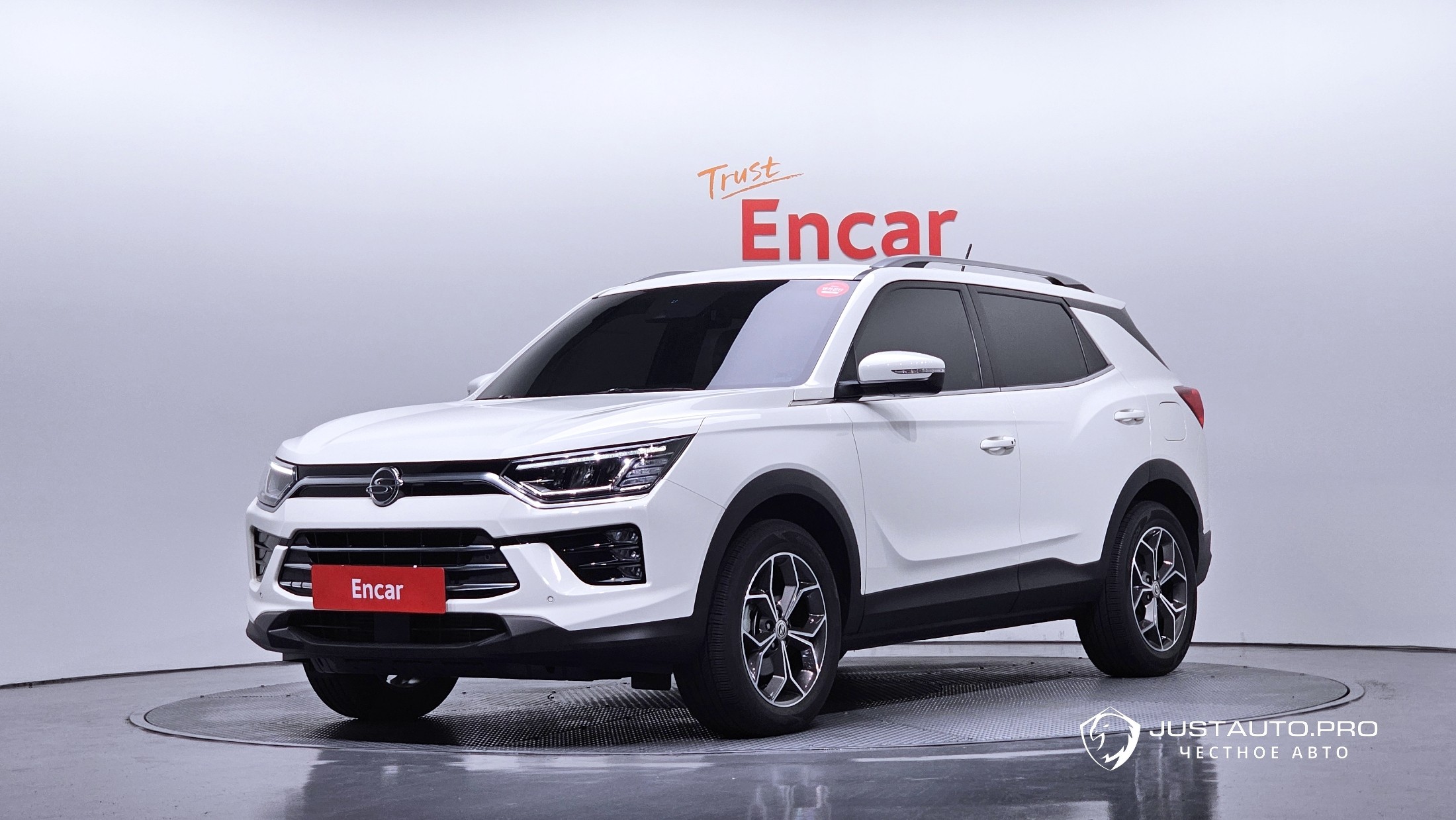 Автомобиль KG_Mobility_Ssangyong KORANDO