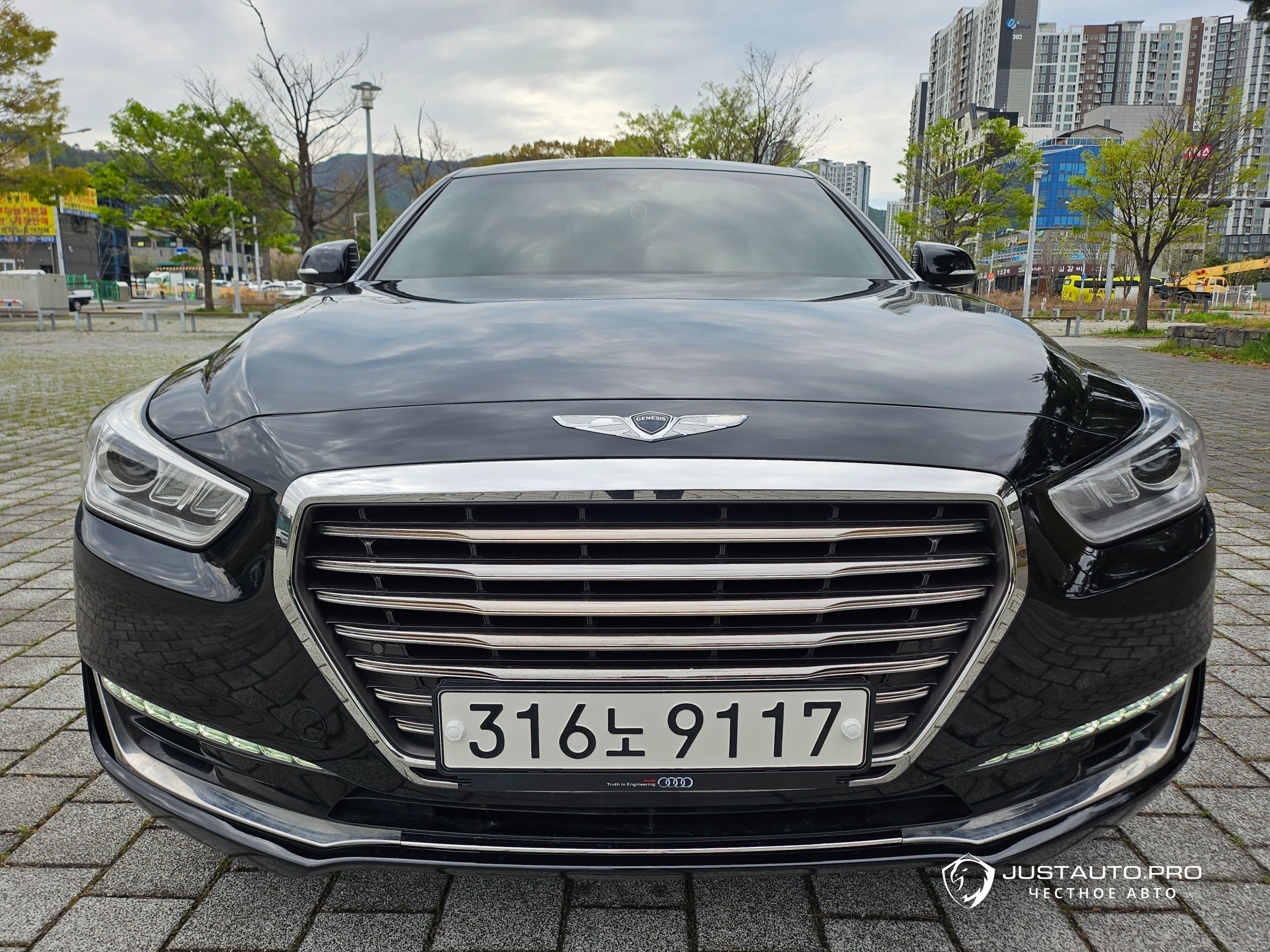 Автомобиль Genesis EQ900