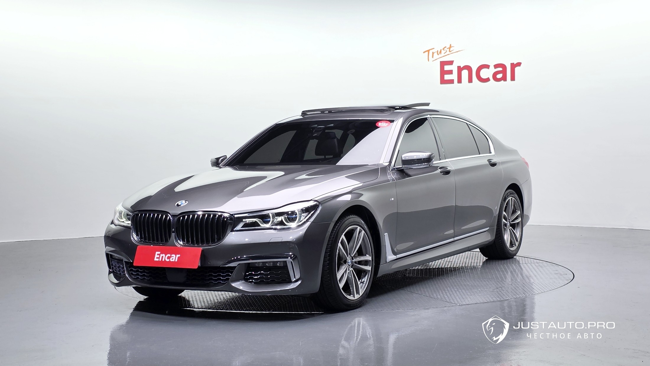 Автомобиль BMW 7-Series