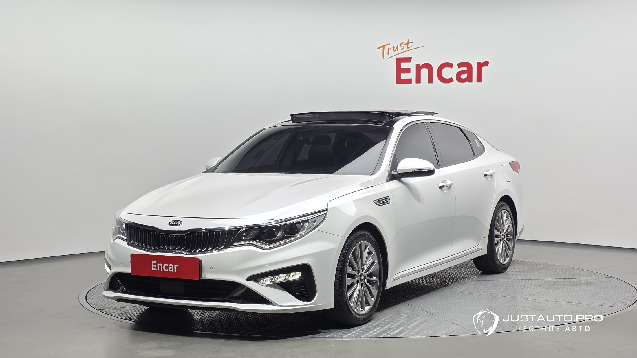 Автомобиль Kia K5