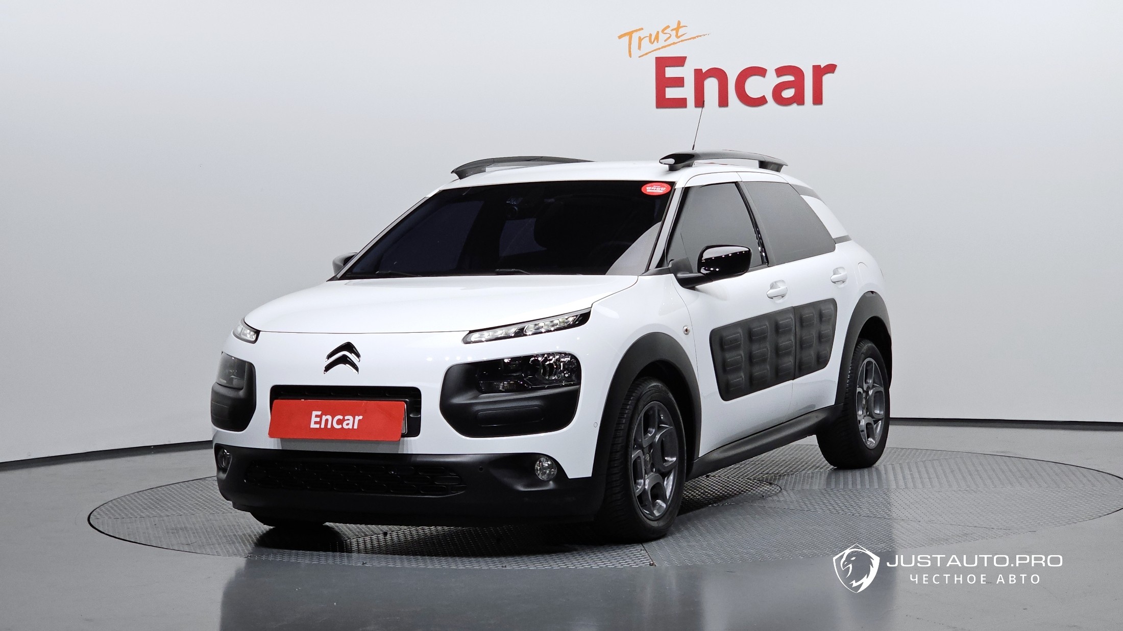 Автомобиль Citroen-DS C4 CACTUS