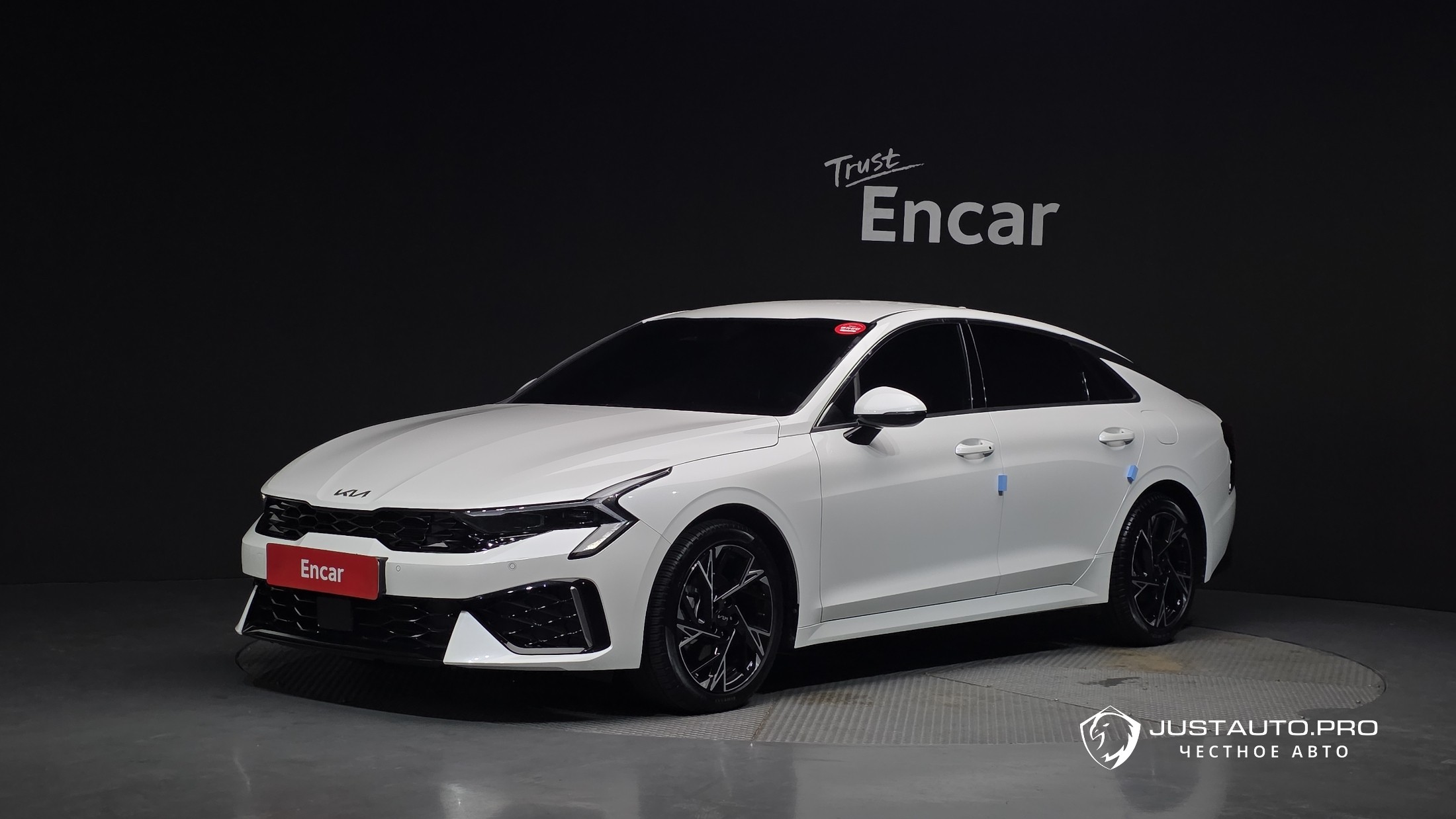 Автомобиль Kia K5