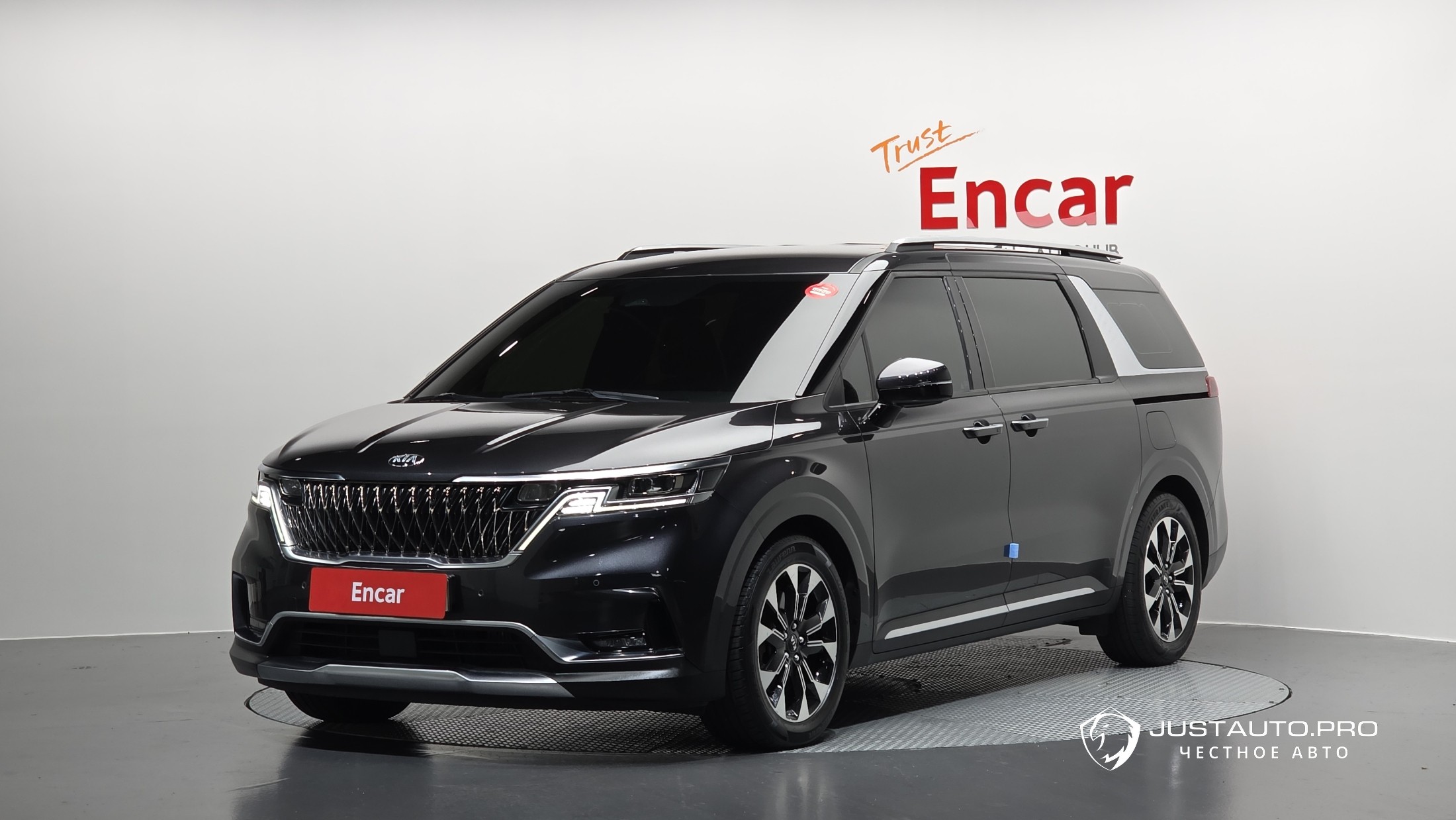 Автомобиль Kia Canival
