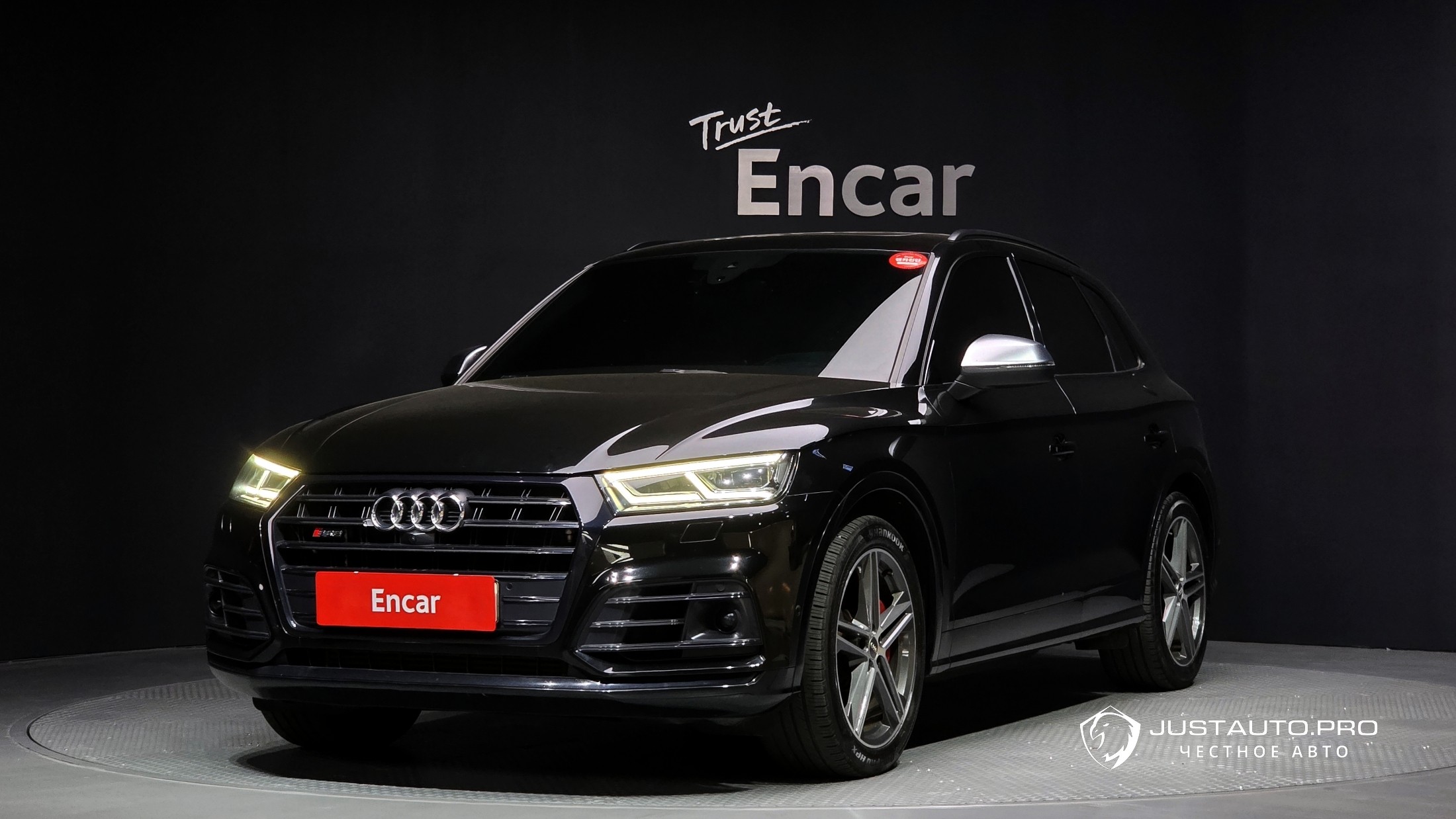 Автомобиль Audi SQ5