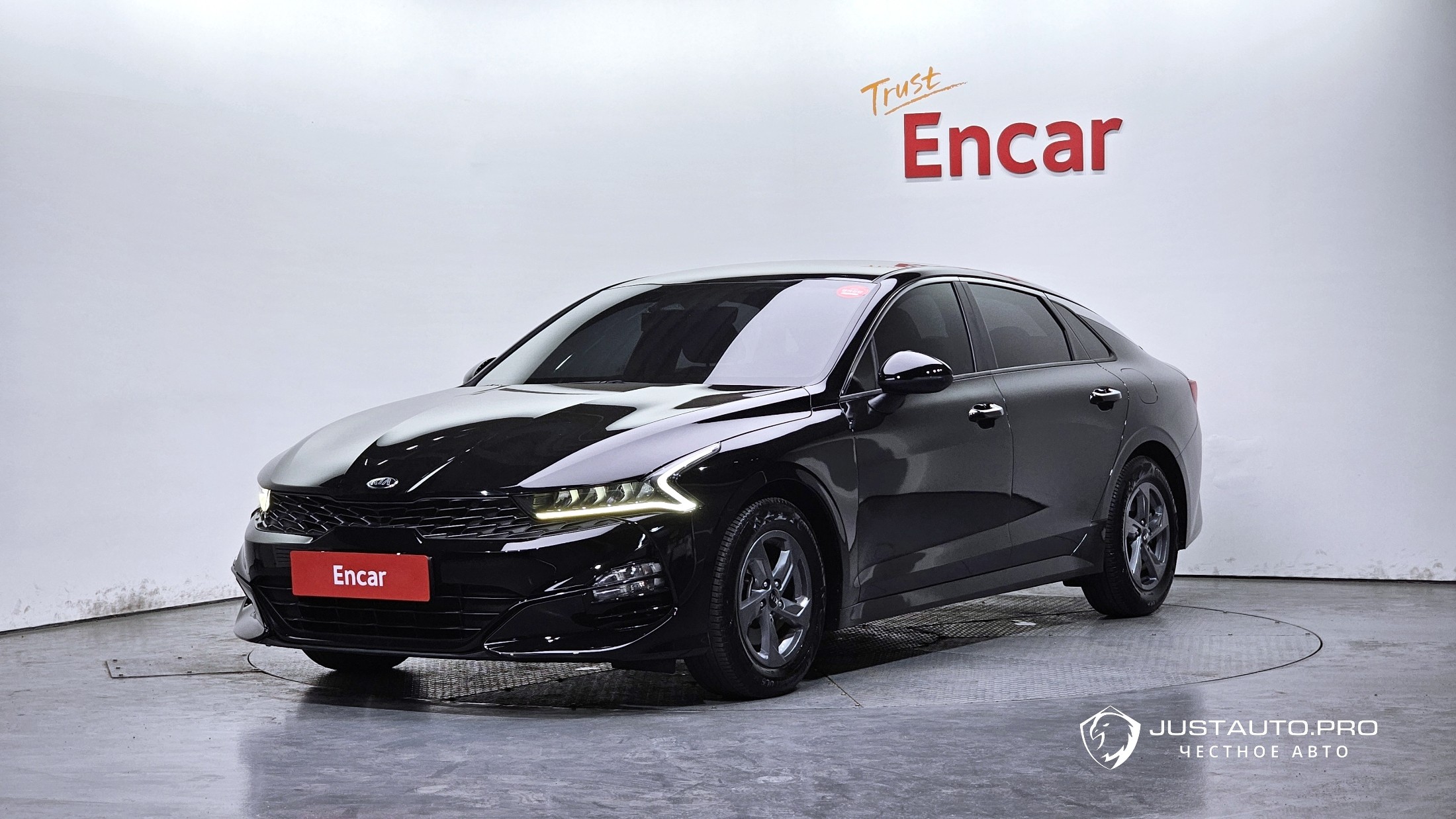 Автомобиль Kia K5