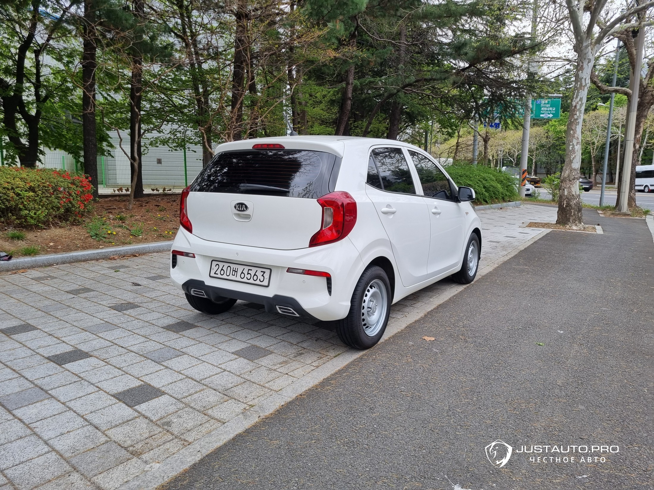 Автомобиль Kia morning