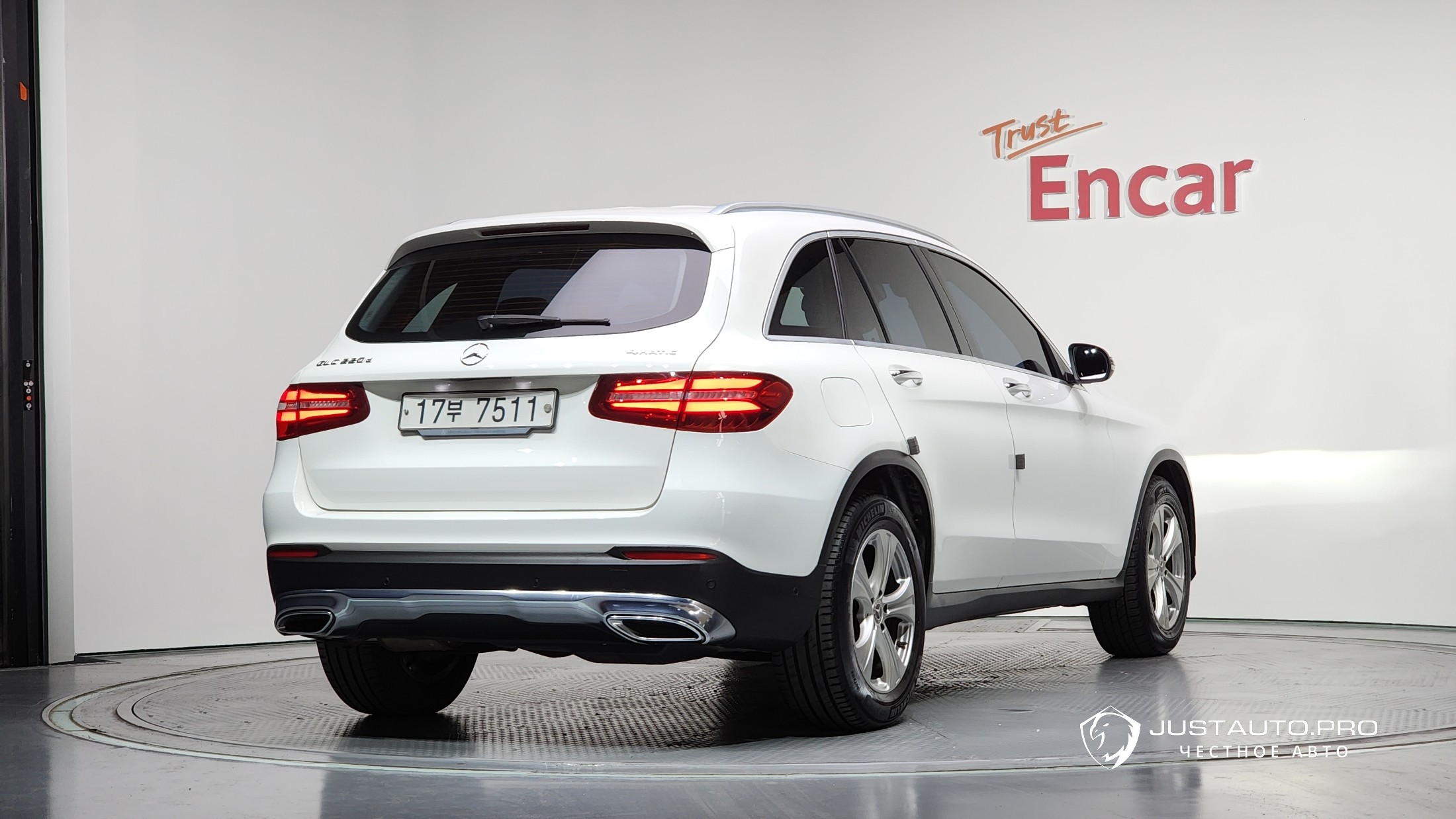 Автомобиль Mercedes-Benz GLC-Class