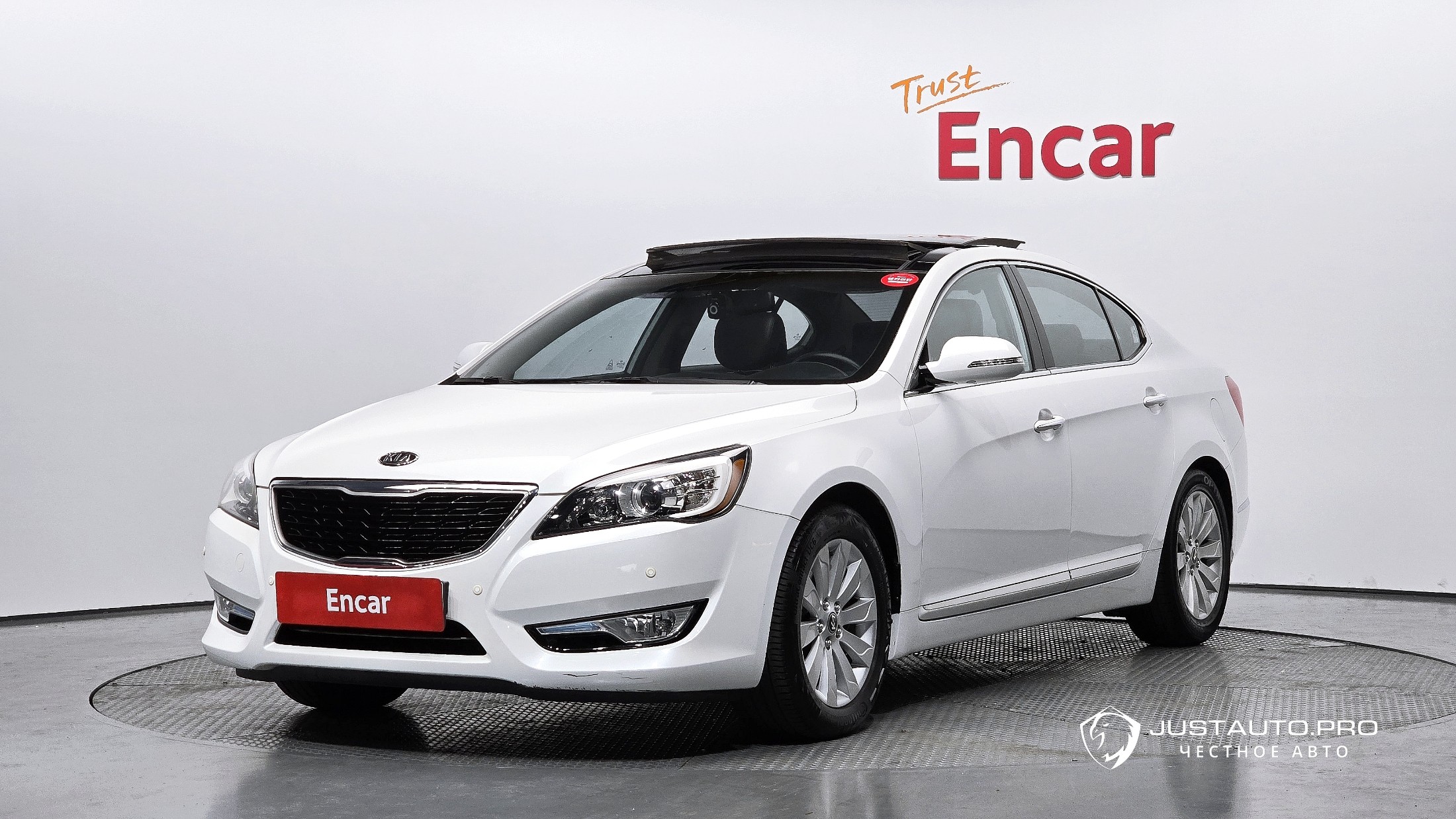 Автомобиль Kia K7