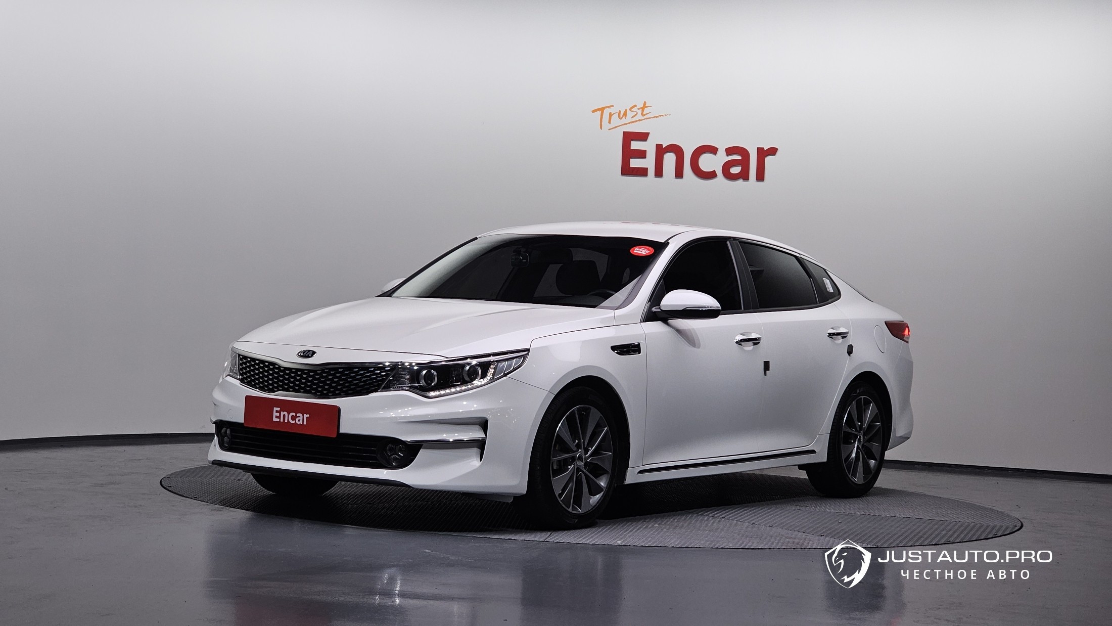 Автомобиль Kia K5