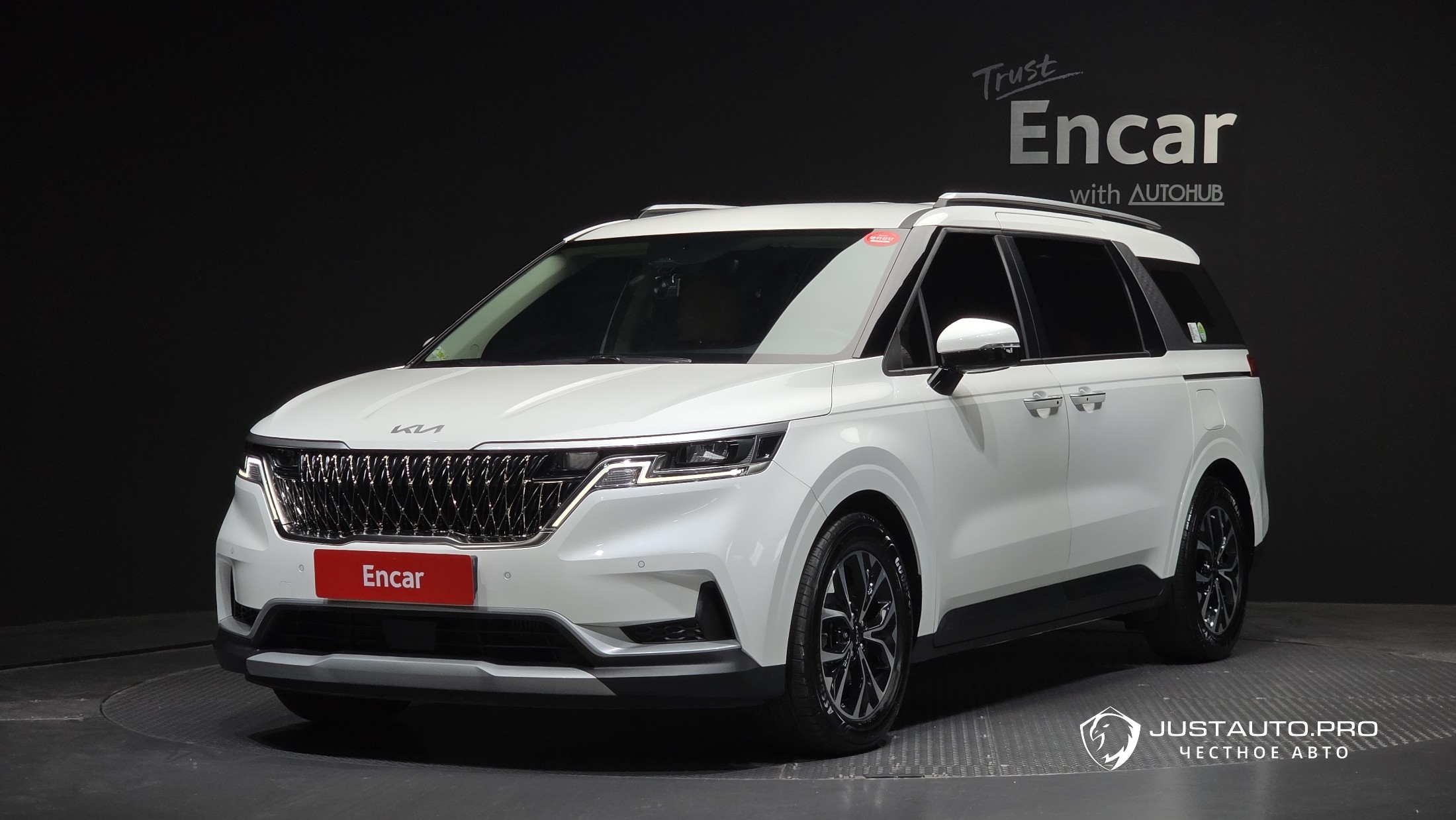 Автомобиль Kia Canival