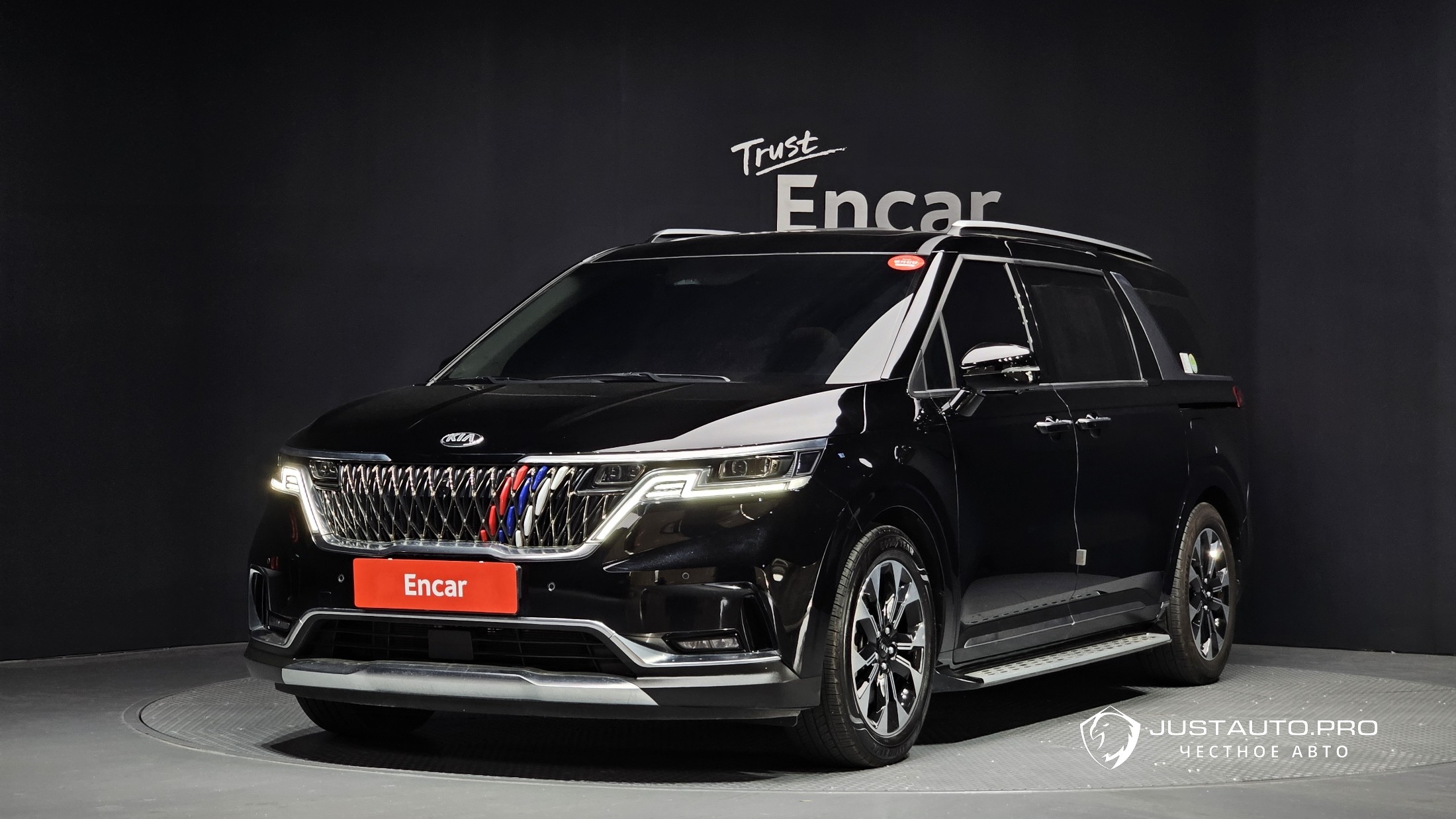 Автомобиль Kia Canival