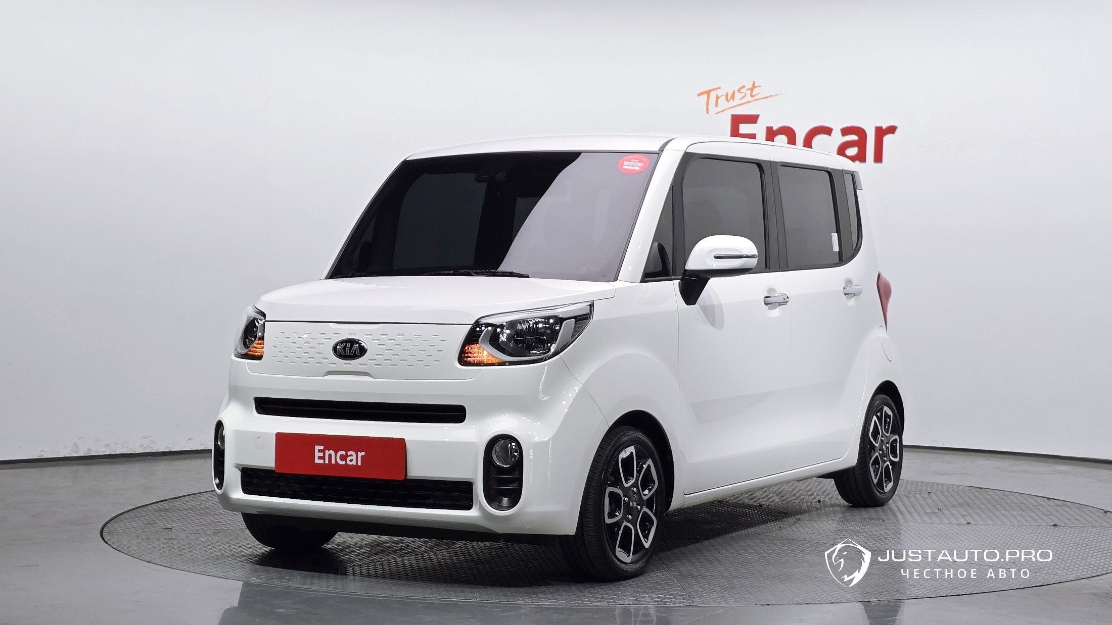 Автомобиль Kia RAY