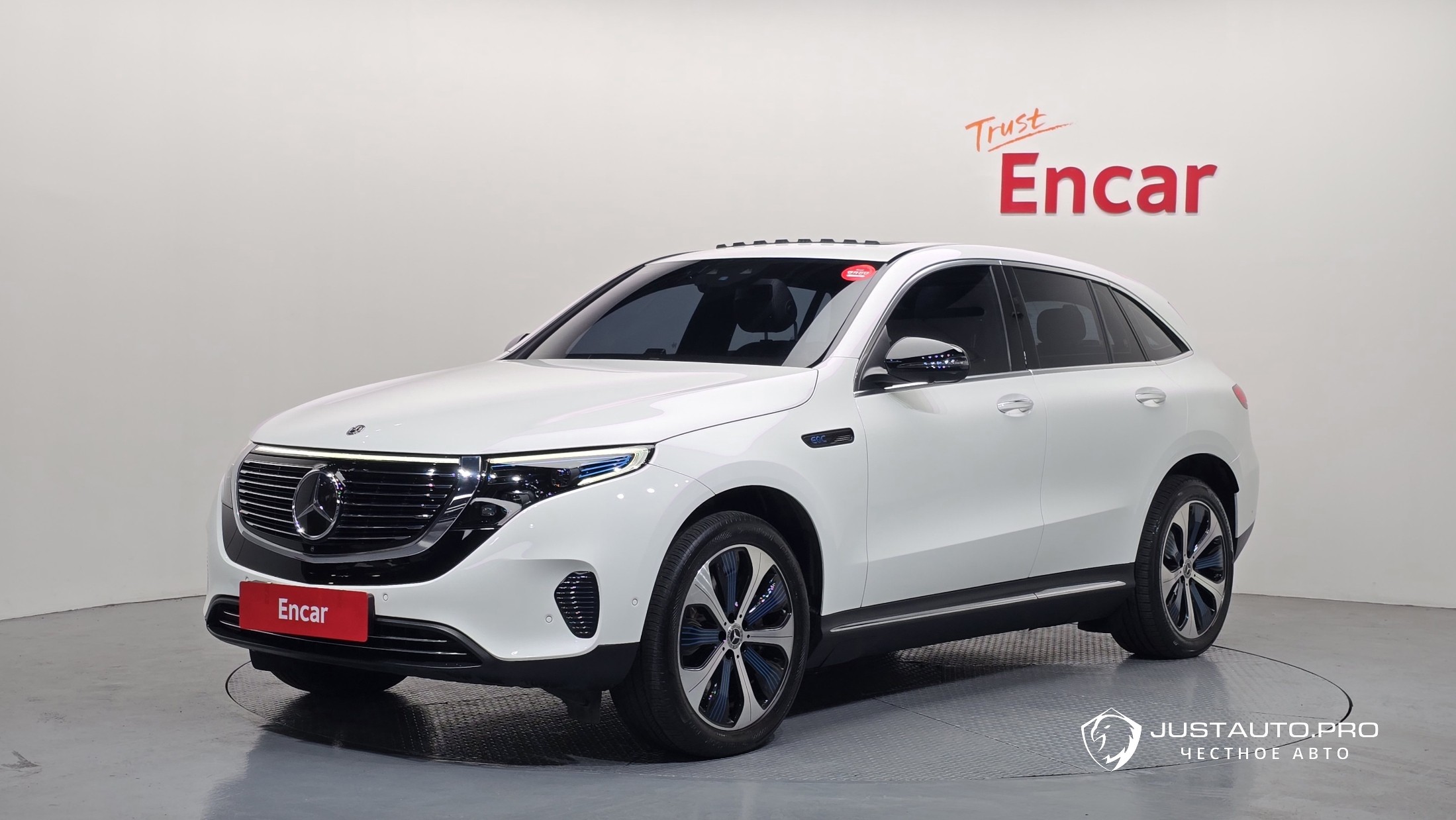 Автомобиль Mercedes-Benz EQC