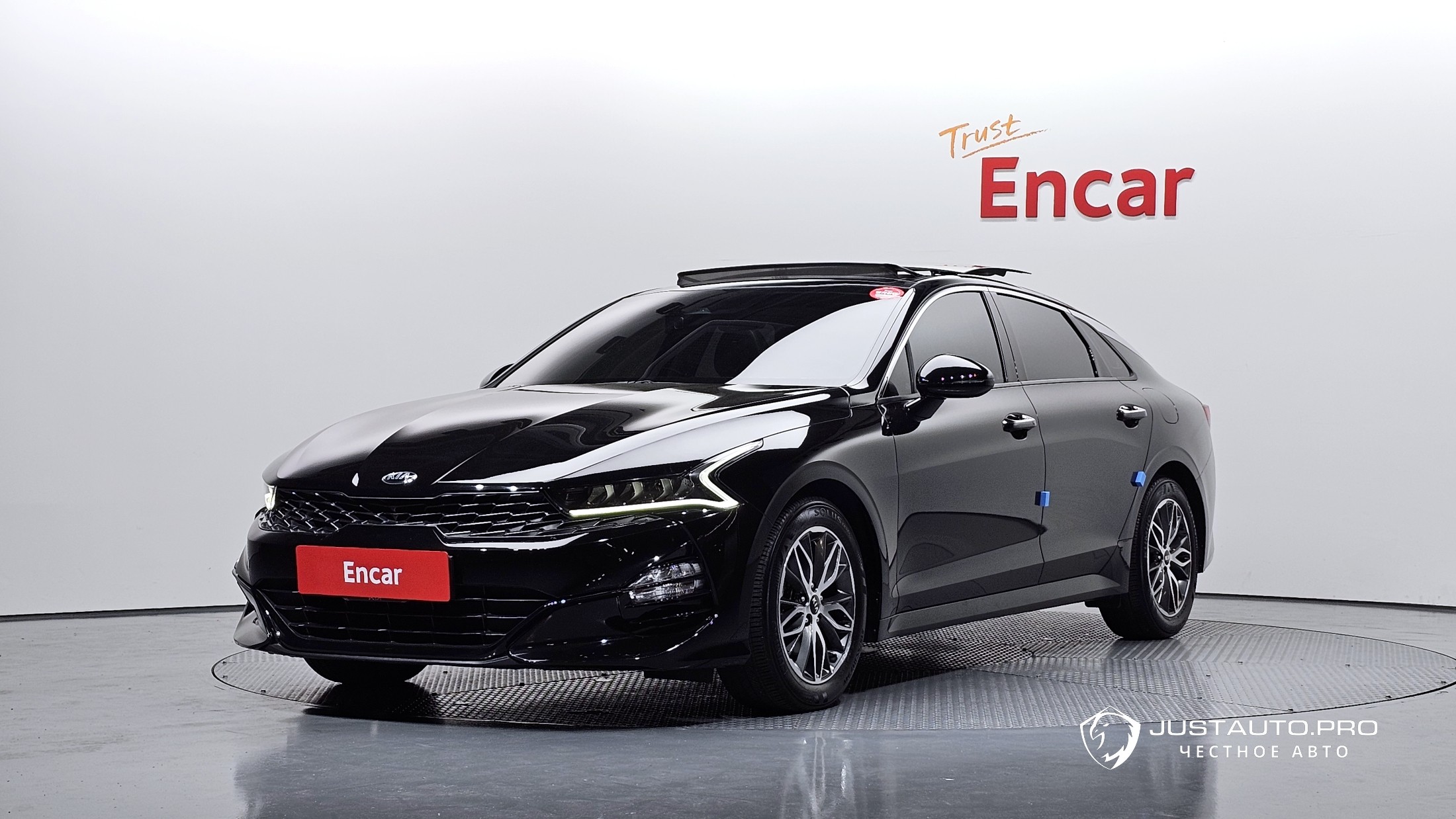 Автомобиль Kia K5