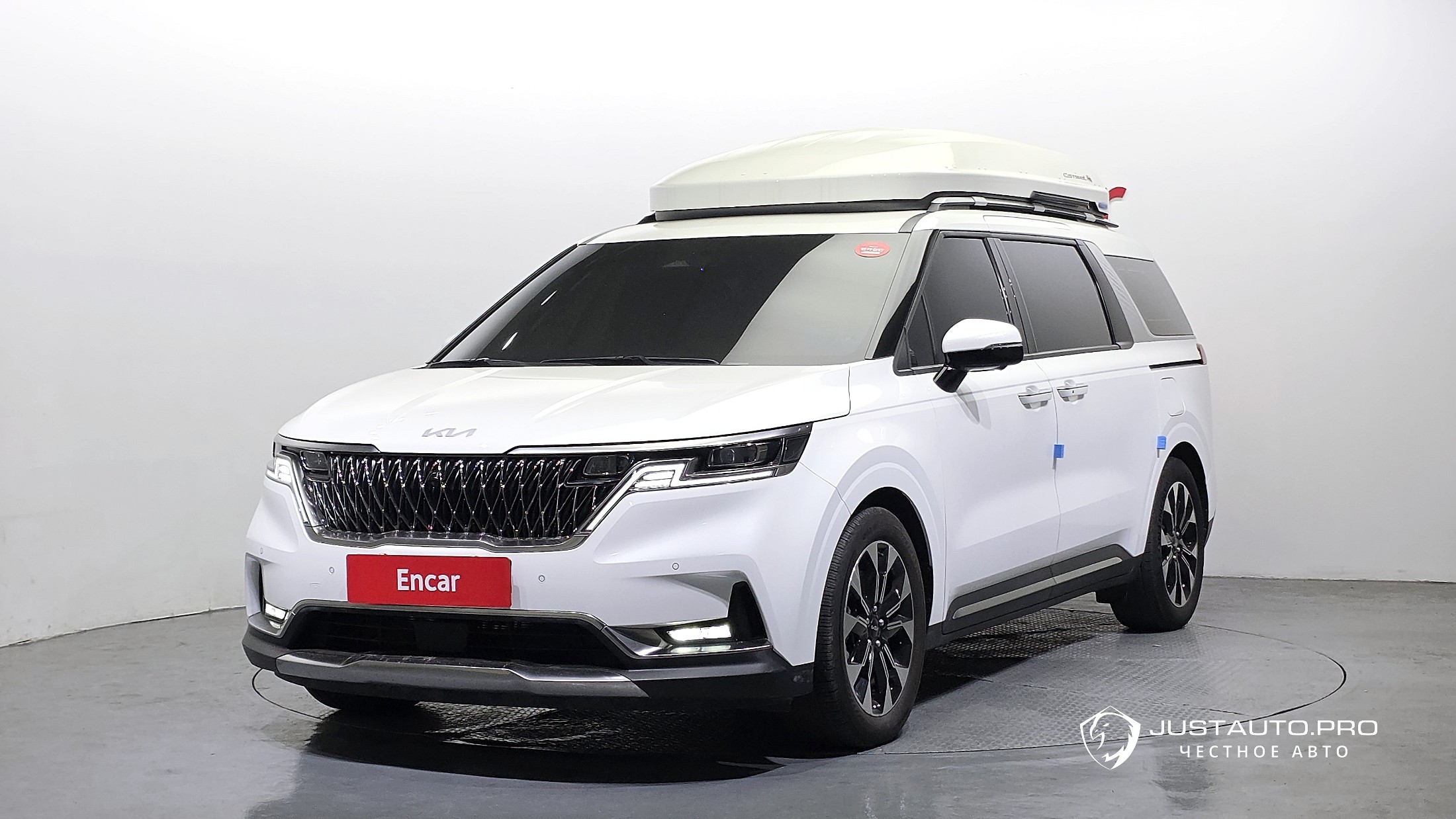 Автомобиль Kia Canival