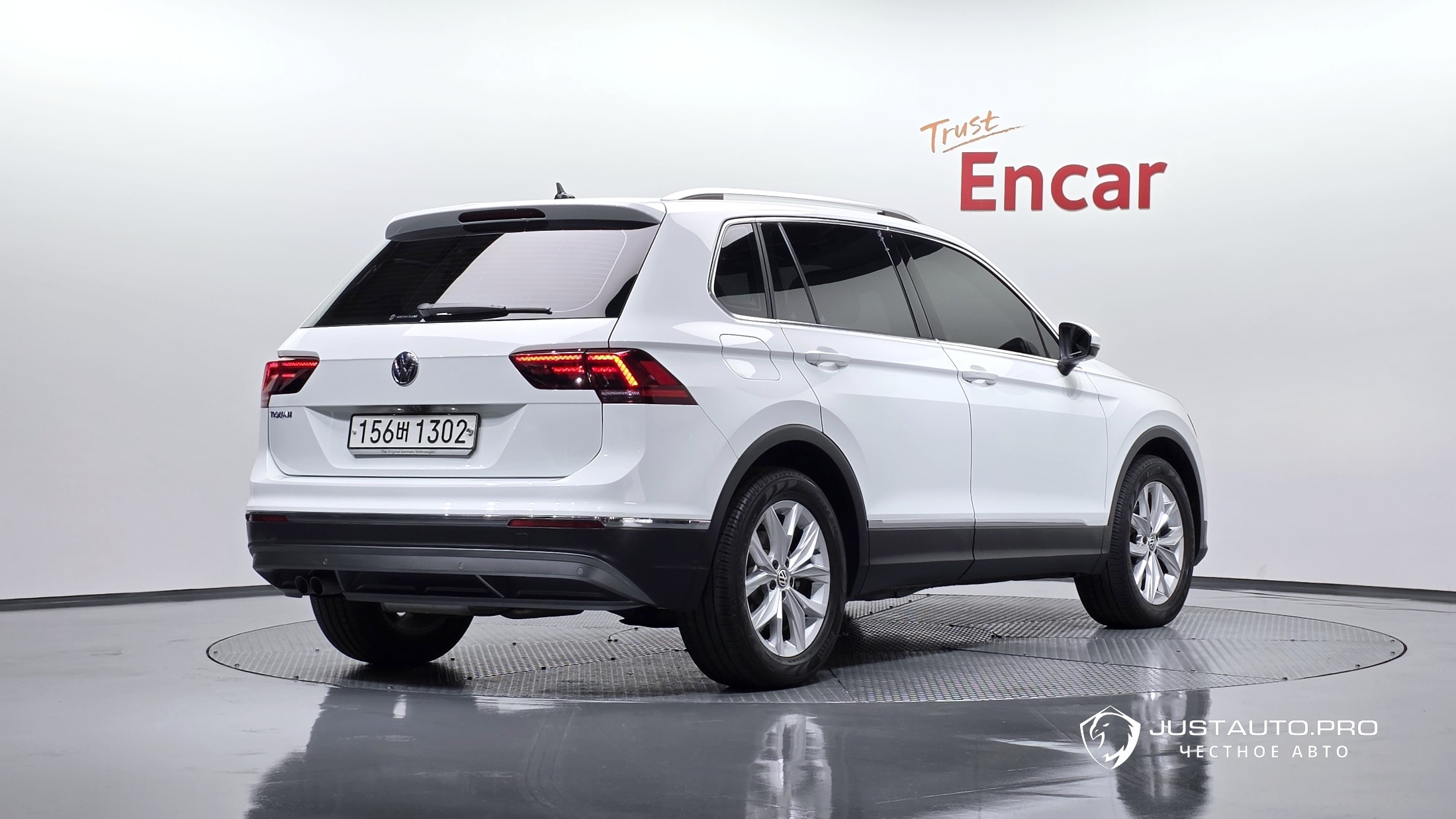 Автомобиль Volkswagen Tiguan