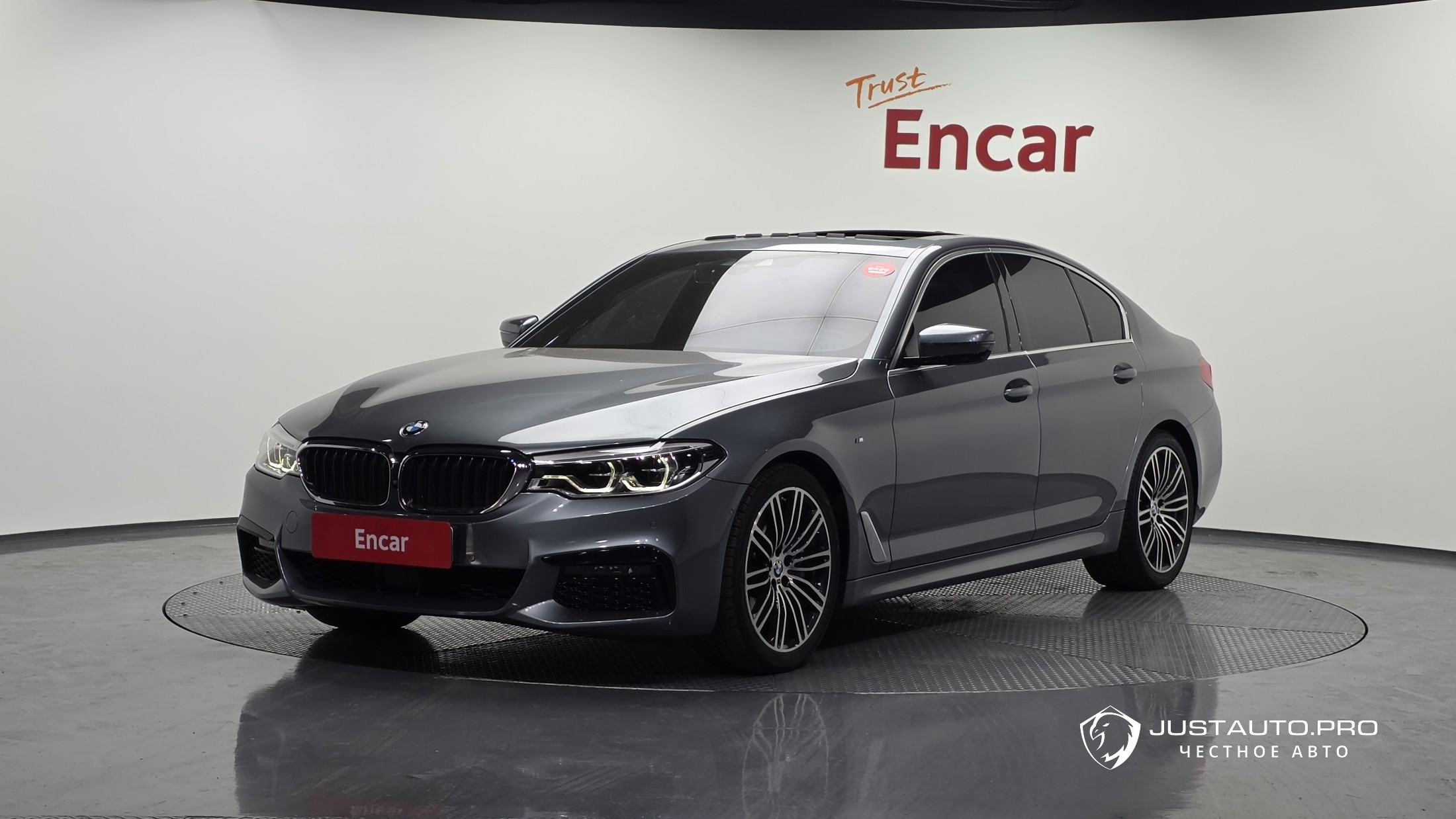 Автомобиль BMW 5-Series