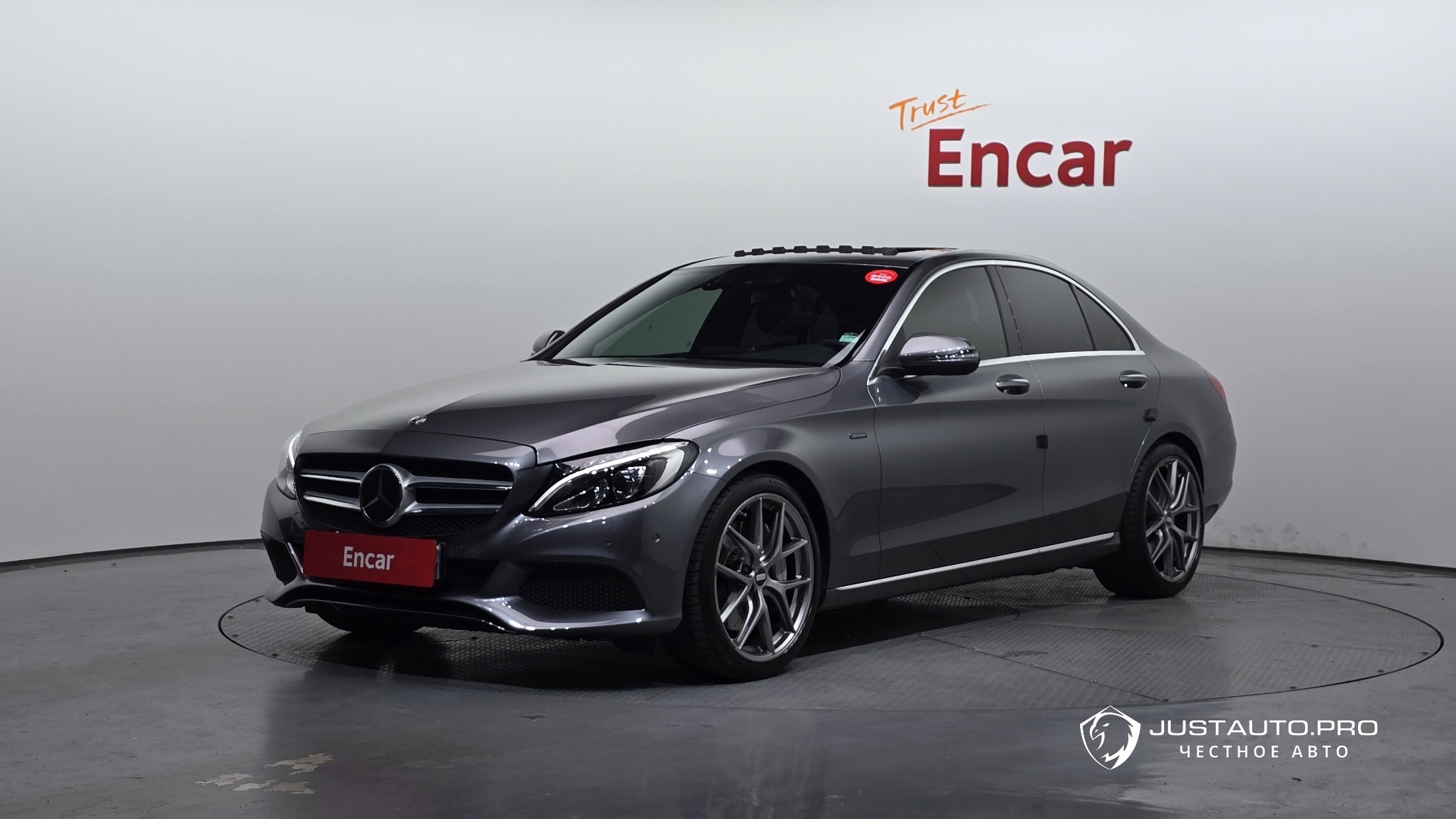 Автомобиль Mercedes-Benz C-Class