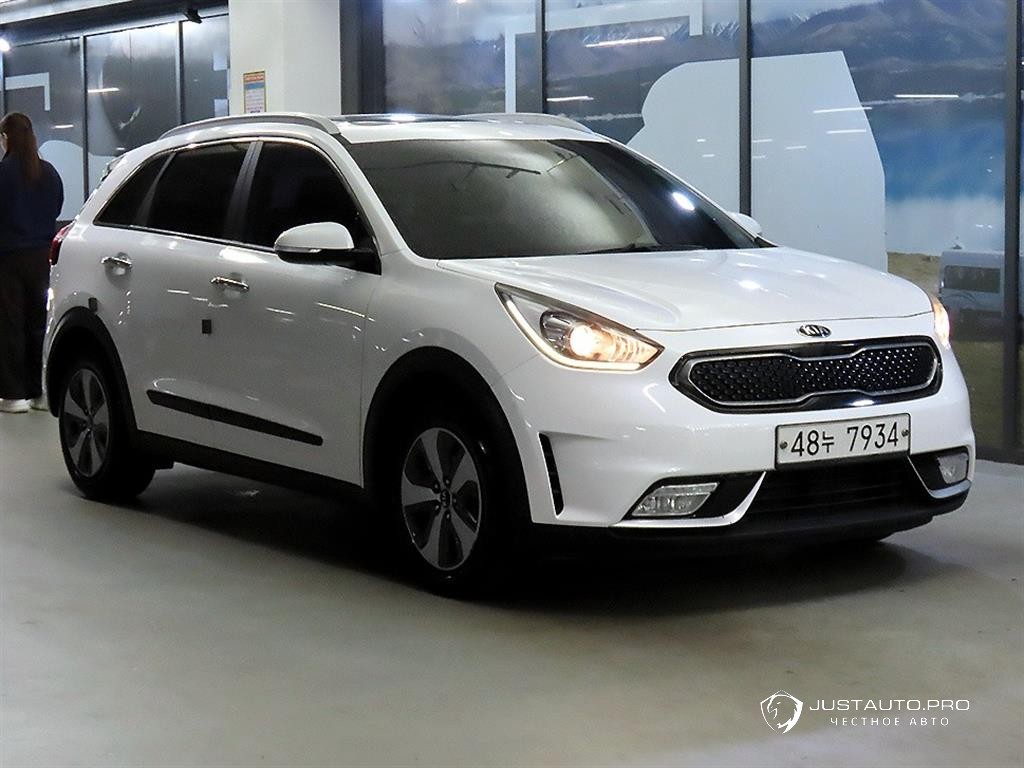 Автомобиль Kia Niro