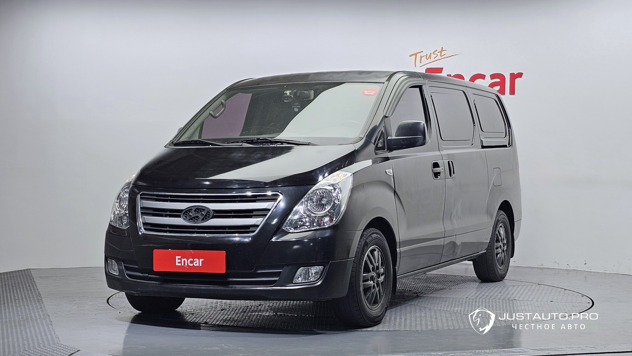 Автомобиль Hyundai Starex