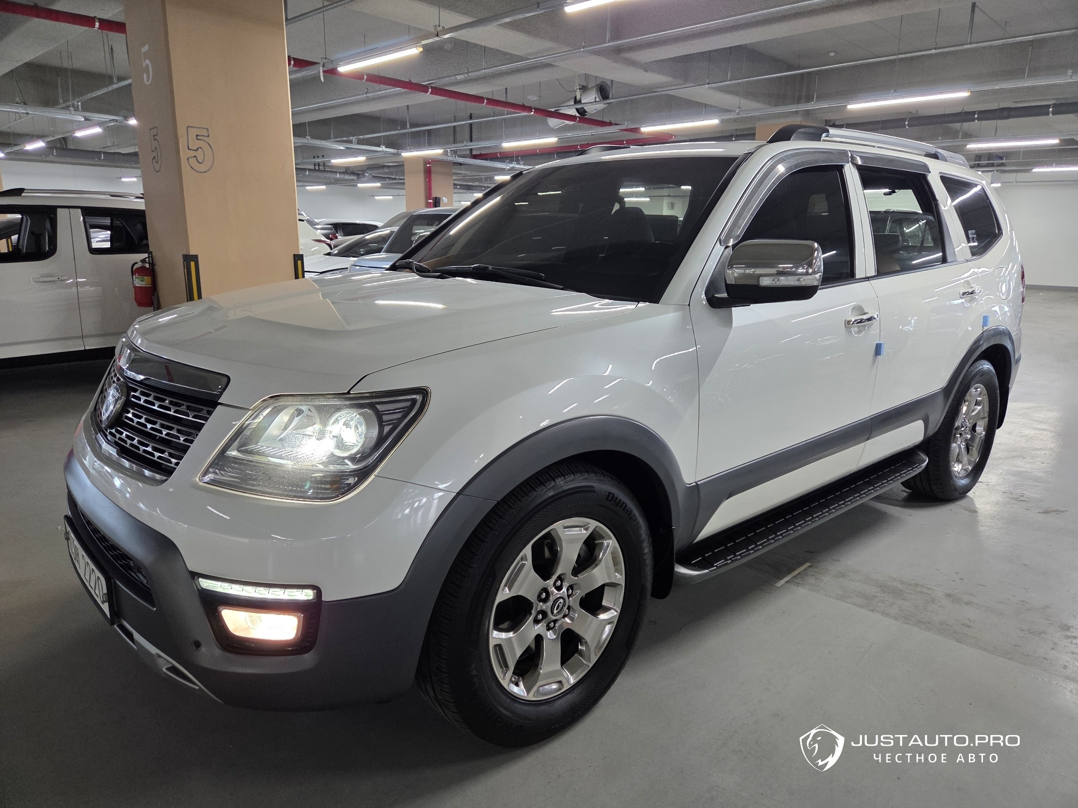 Автомобиль Kia Mohave