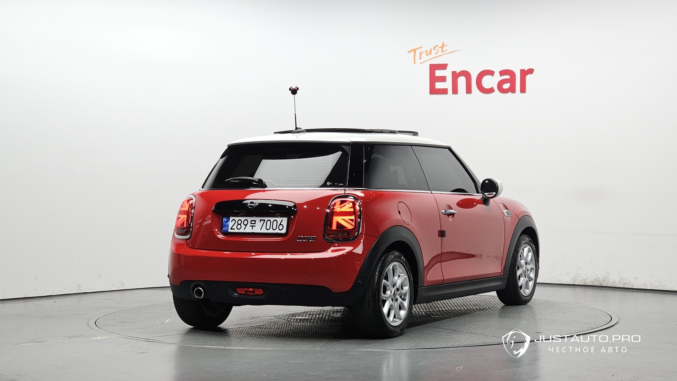 Автомобиль Mini Cooper